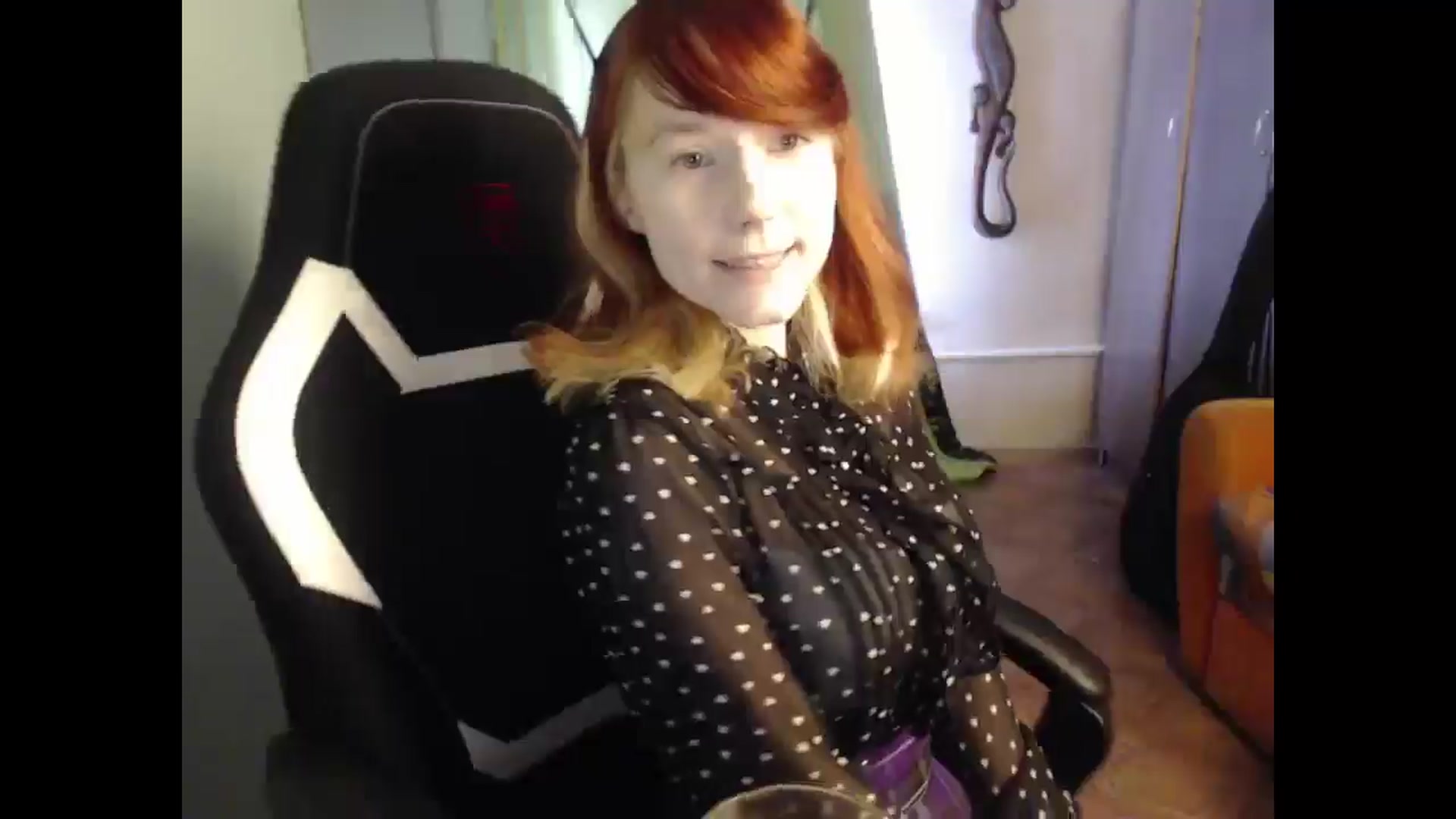Gallery image thumbnail from NikiFoks18's myfreecams stream on, 03/14/2025, 09:04 image 4 of 20