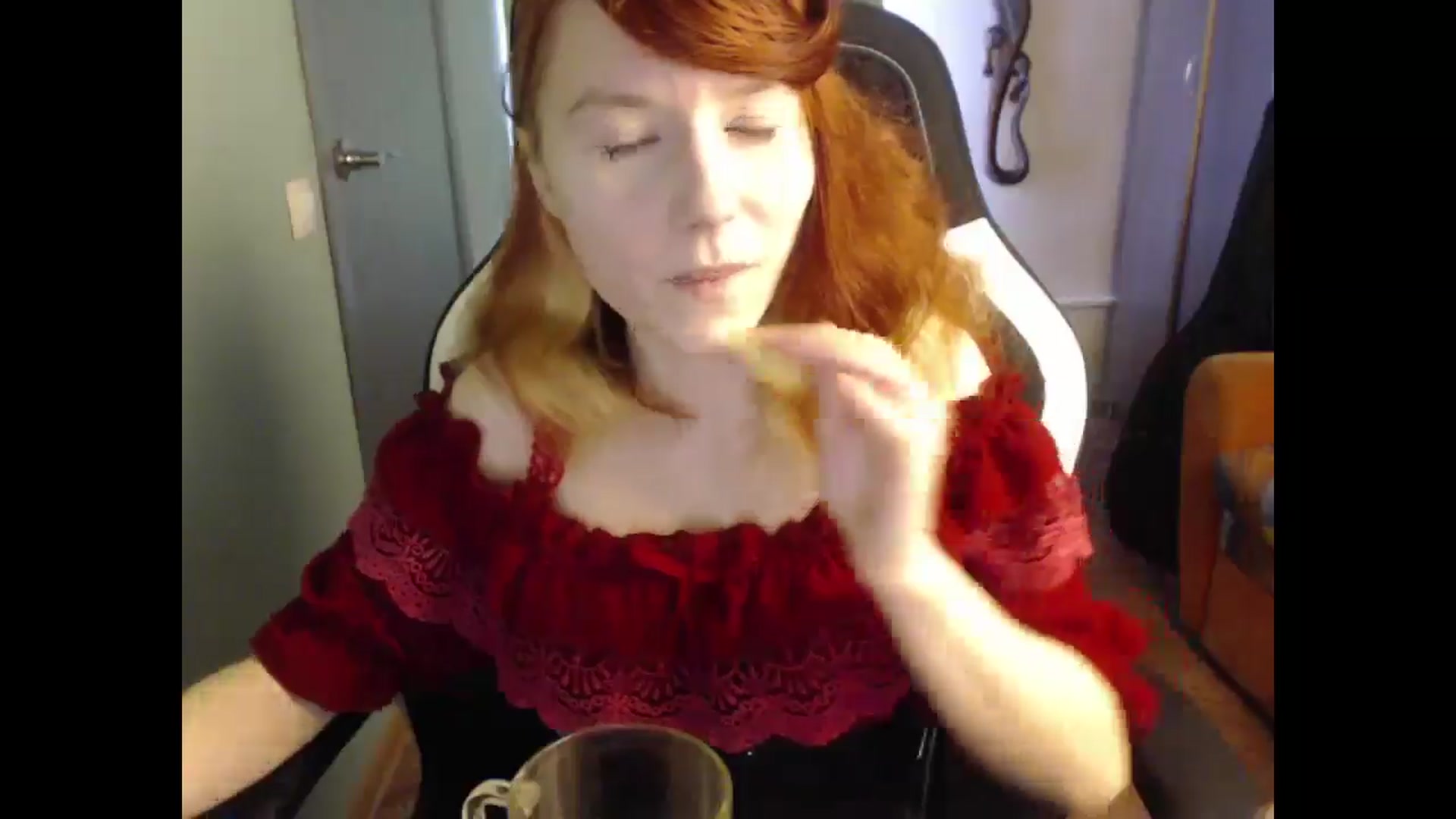 Gallery image thumbnail from NikiFoks18's myfreecams stream on, 03/20/2025, 07:35 image 16 of 20