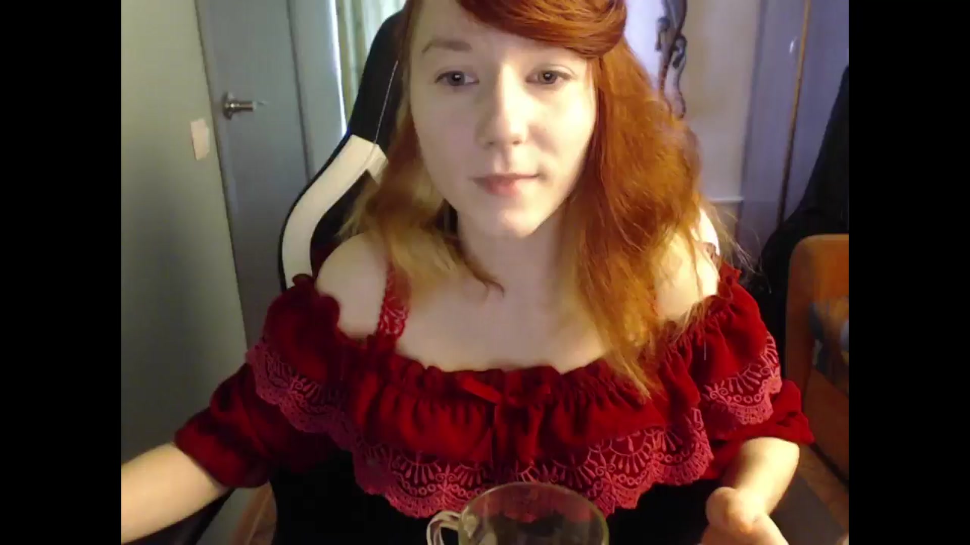 Gallery image thumbnail from NikiFoks18's myfreecams stream on, 03/20/2025, 07:35 image 12 of 20