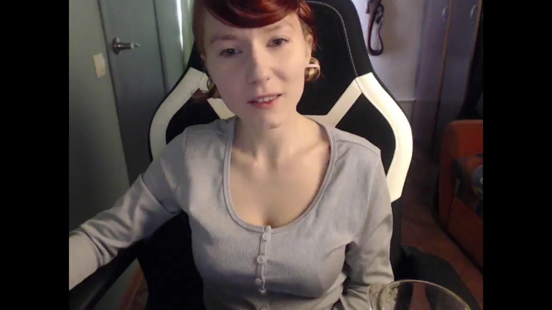 Gallery image thumbnail from NikiFoks18's myfreecams stream on, 03/23/2025, 03:42 image 13 of 20