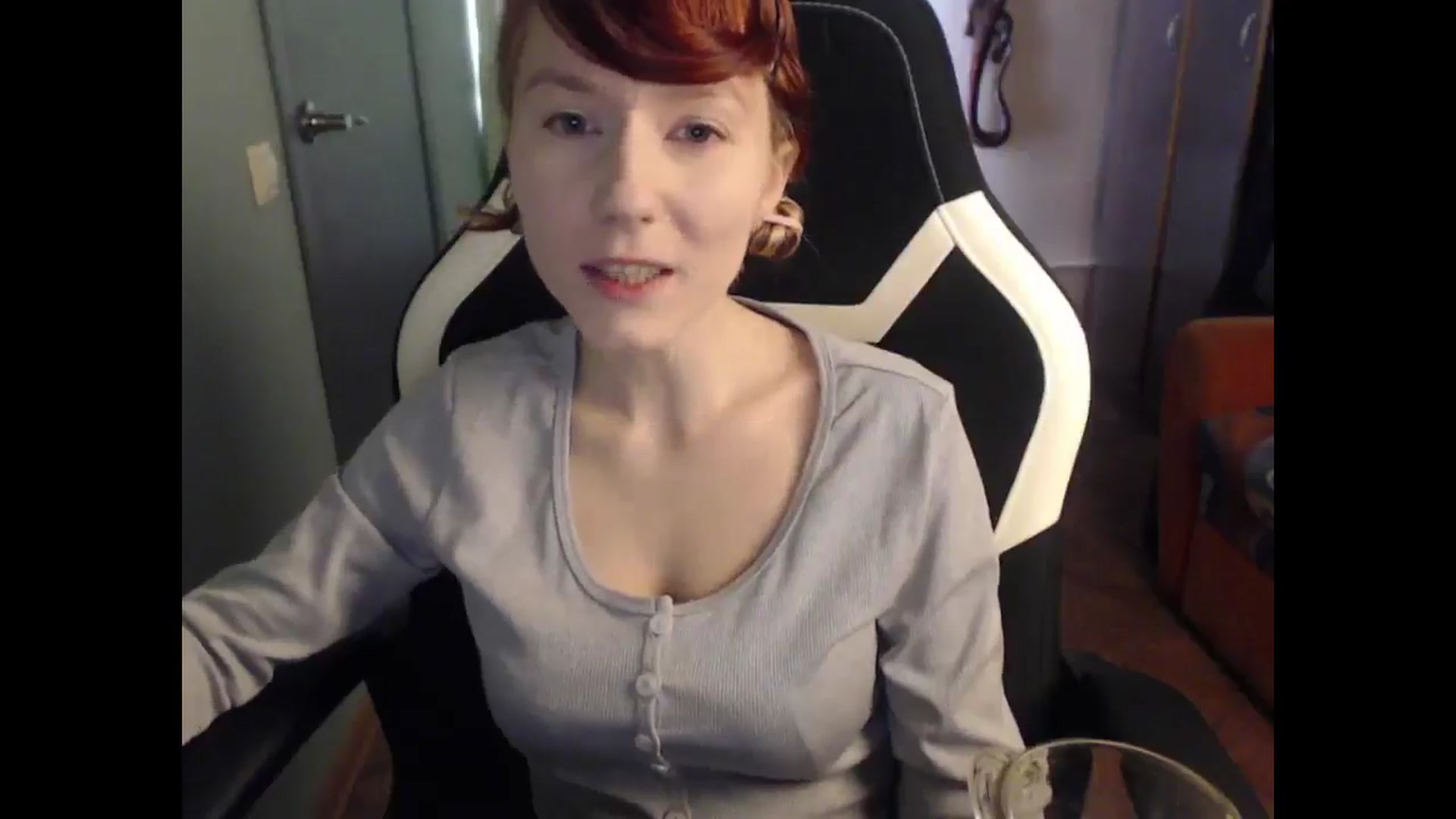 Gallery image thumbnail from NikiFoks18's myfreecams stream on, 03/23/2025, 03:42 image 17 of 20