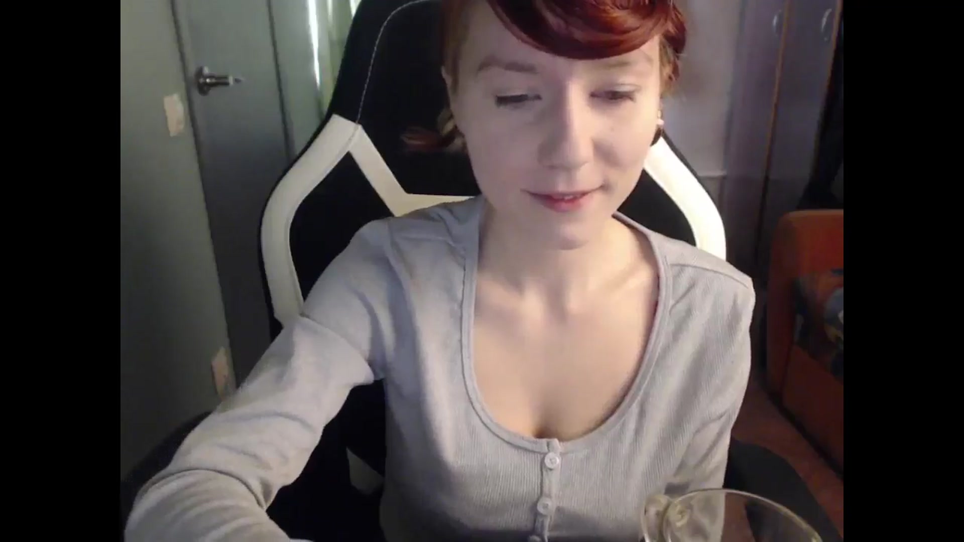 Gallery image thumbnail from NikiFoks18's myfreecams stream on, 03/23/2025, 03:42 image 4 of 20