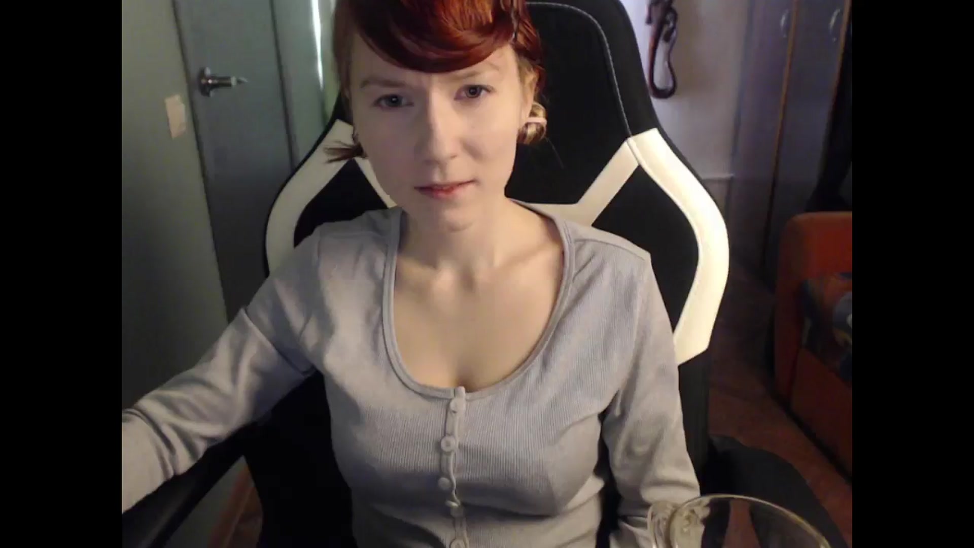 Gallery image thumbnail from NikiFoks18's myfreecams stream on, 03/23/2025, 03:42 image 16 of 20