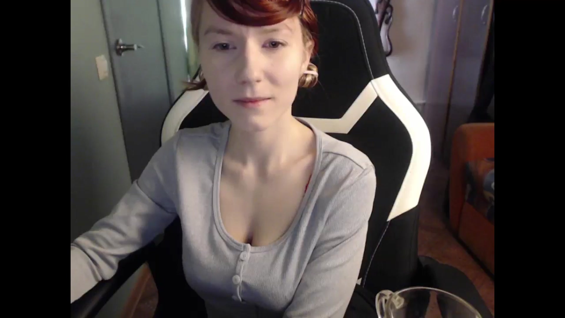 Gallery image thumbnail from NikiFoks18's myfreecams stream on, 03/23/2025, 03:42 image 9 of 20