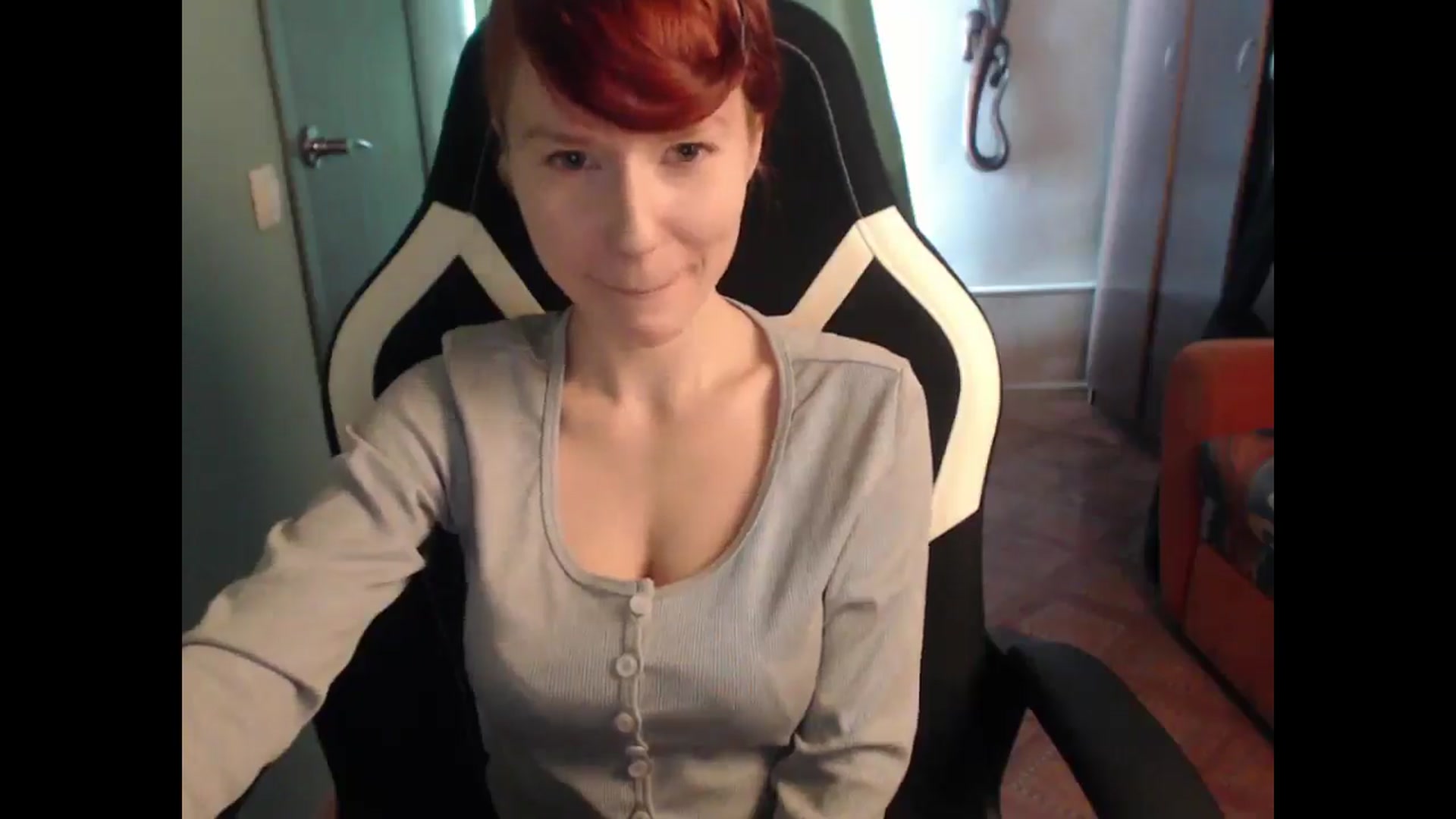 Gallery image thumbnail from NikiFoks18's myfreecams stream on, 03/23/2025, 06:18 image 14 of 20