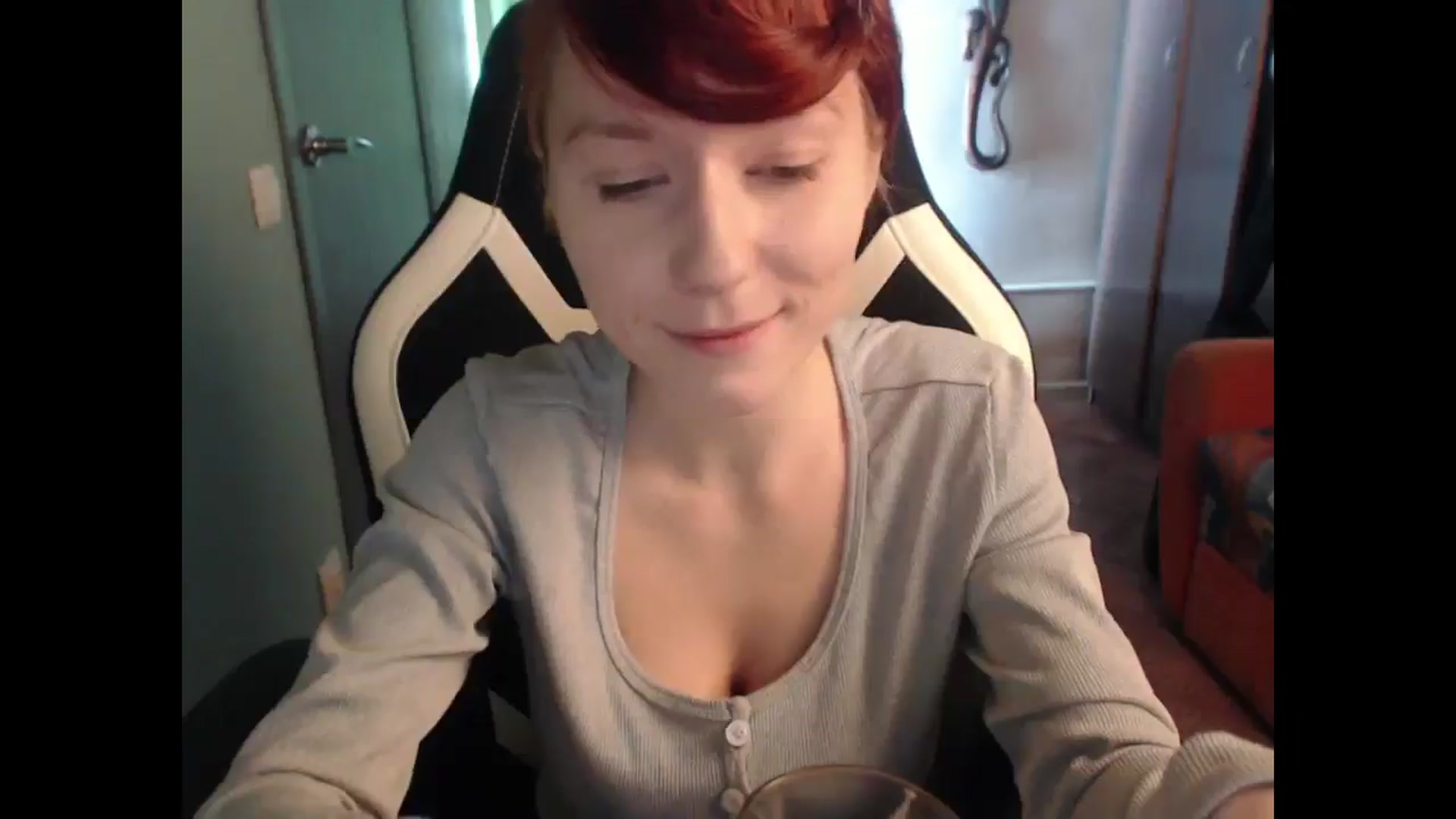 Gallery image thumbnail from NikiFoks18's myfreecams stream on, 03/23/2025, 06:18 image 8 of 20