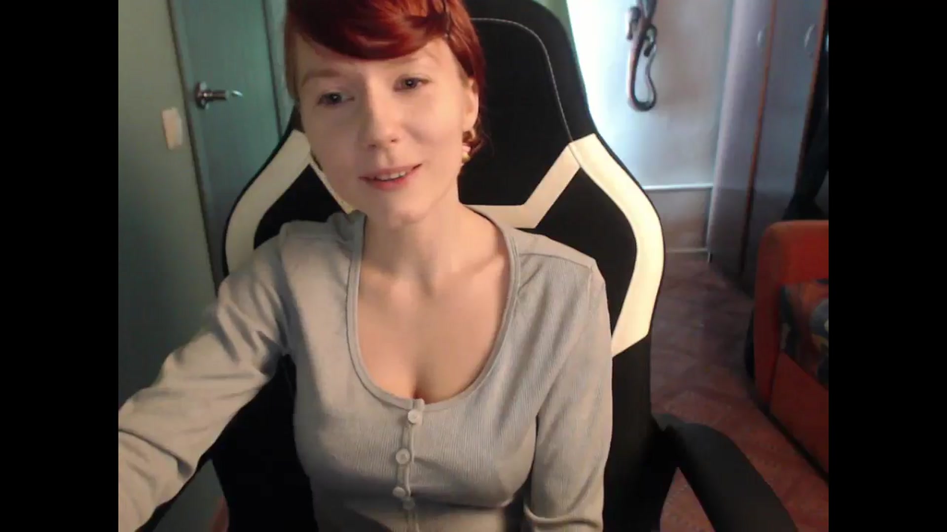 Gallery image thumbnail from NikiFoks18's myfreecams stream on, 03/23/2025, 06:18 image 17 of 20