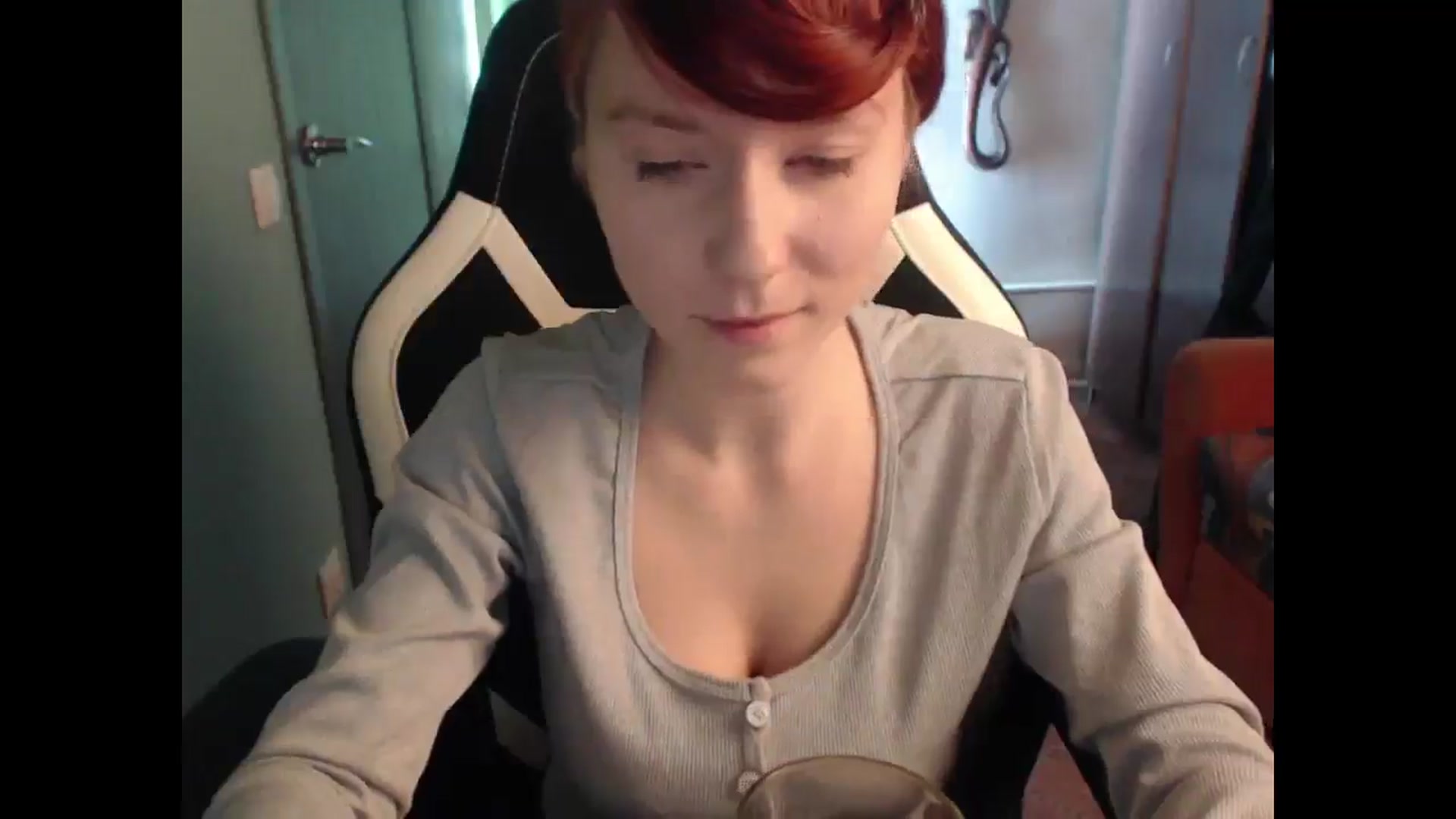 Gallery image thumbnail from NikiFoks18's myfreecams stream on, 03/23/2025, 06:18 image 6 of 20