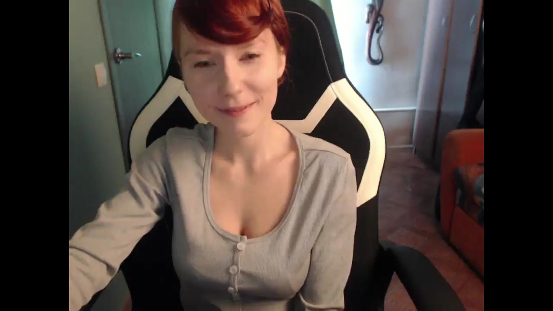 Gallery image thumbnail from NikiFoks18's myfreecams stream on, 03/23/2025, 06:18 image 16 of 20