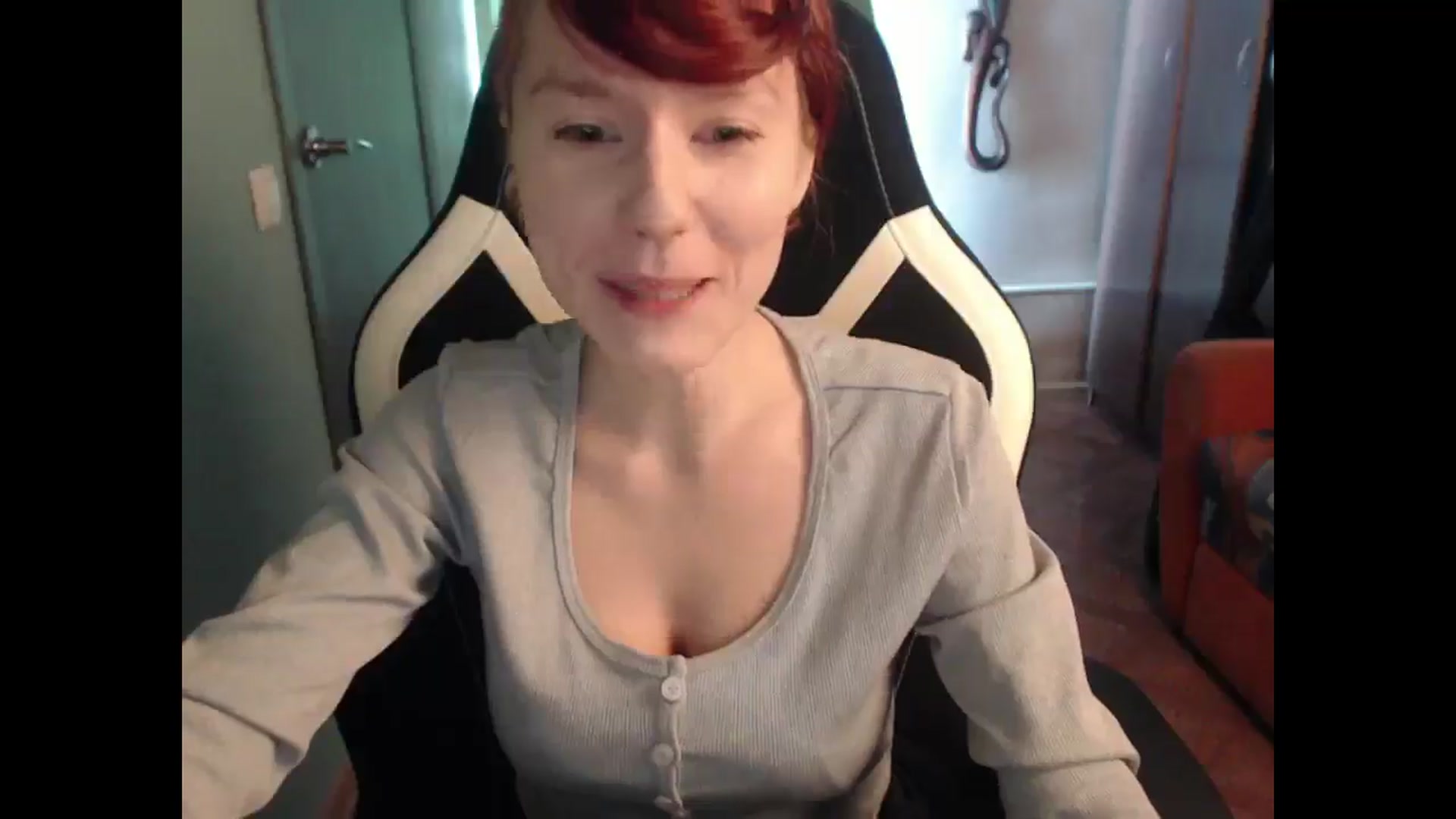 Gallery image thumbnail from NikiFoks18's myfreecams stream on, 03/23/2025, 06:18 image 12 of 20