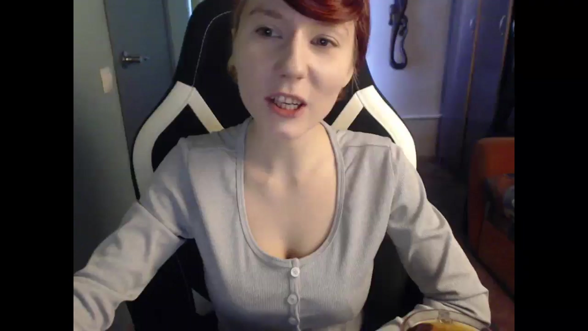Gallery image thumbnail from NikiFoks18's myfreecams stream on, 03/23/2025, 08:41 image 1 of 20