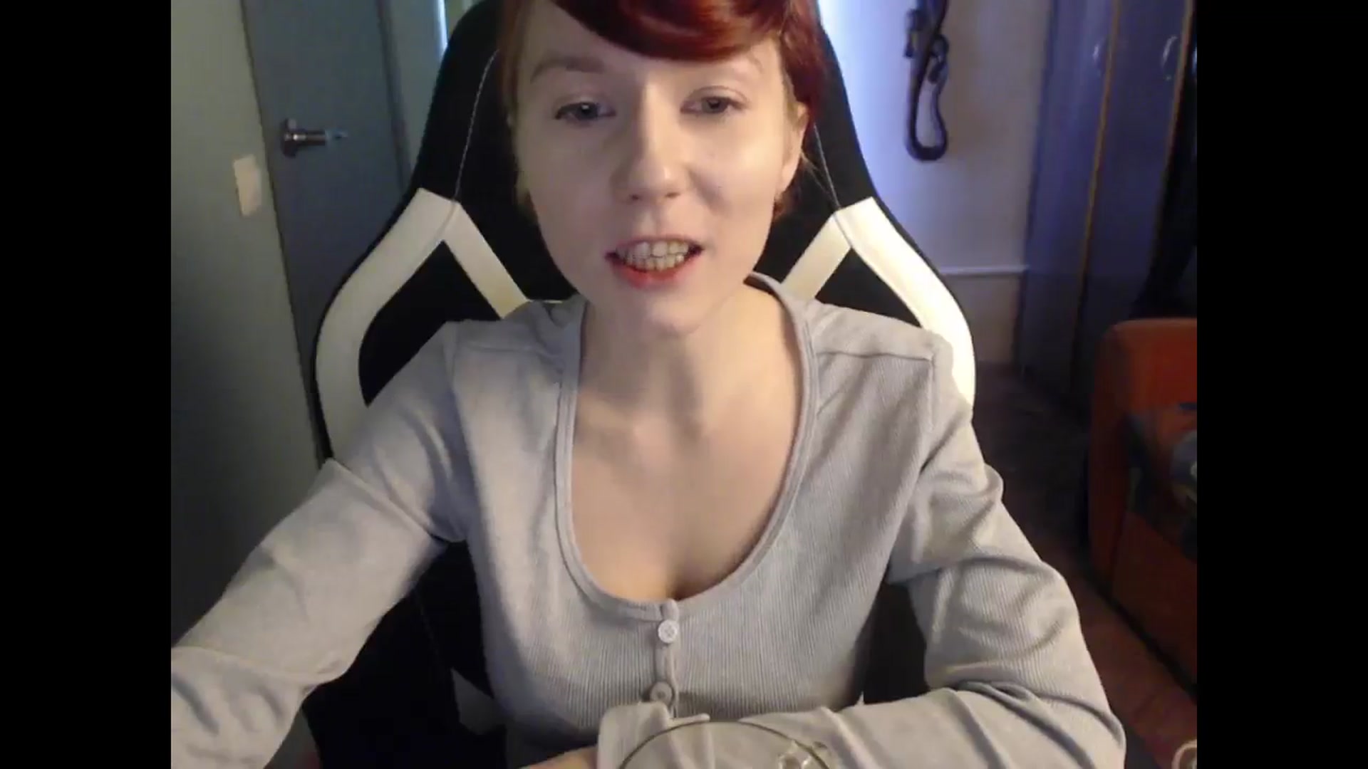 Gallery image thumbnail from NikiFoks18's myfreecams stream on, 03/23/2025, 08:41 image 9 of 20