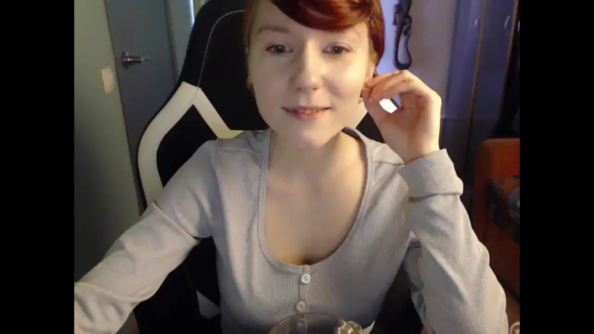 Gallery image thumbnail from NikiFoks18's myfreecams stream on, 03/23/2025, 08:41 image 8 of 20