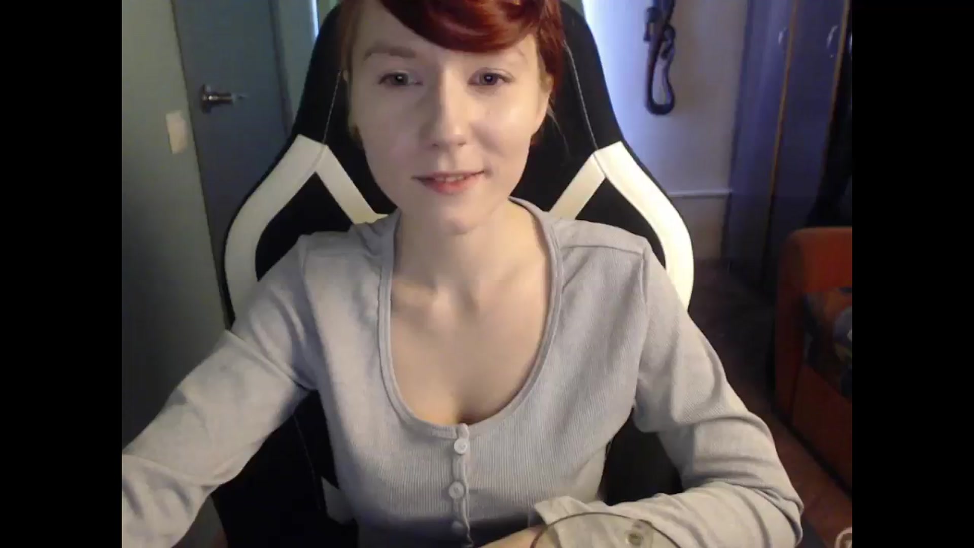 Gallery image thumbnail from NikiFoks18's myfreecams stream on, 03/23/2025, 08:41 image 6 of 20