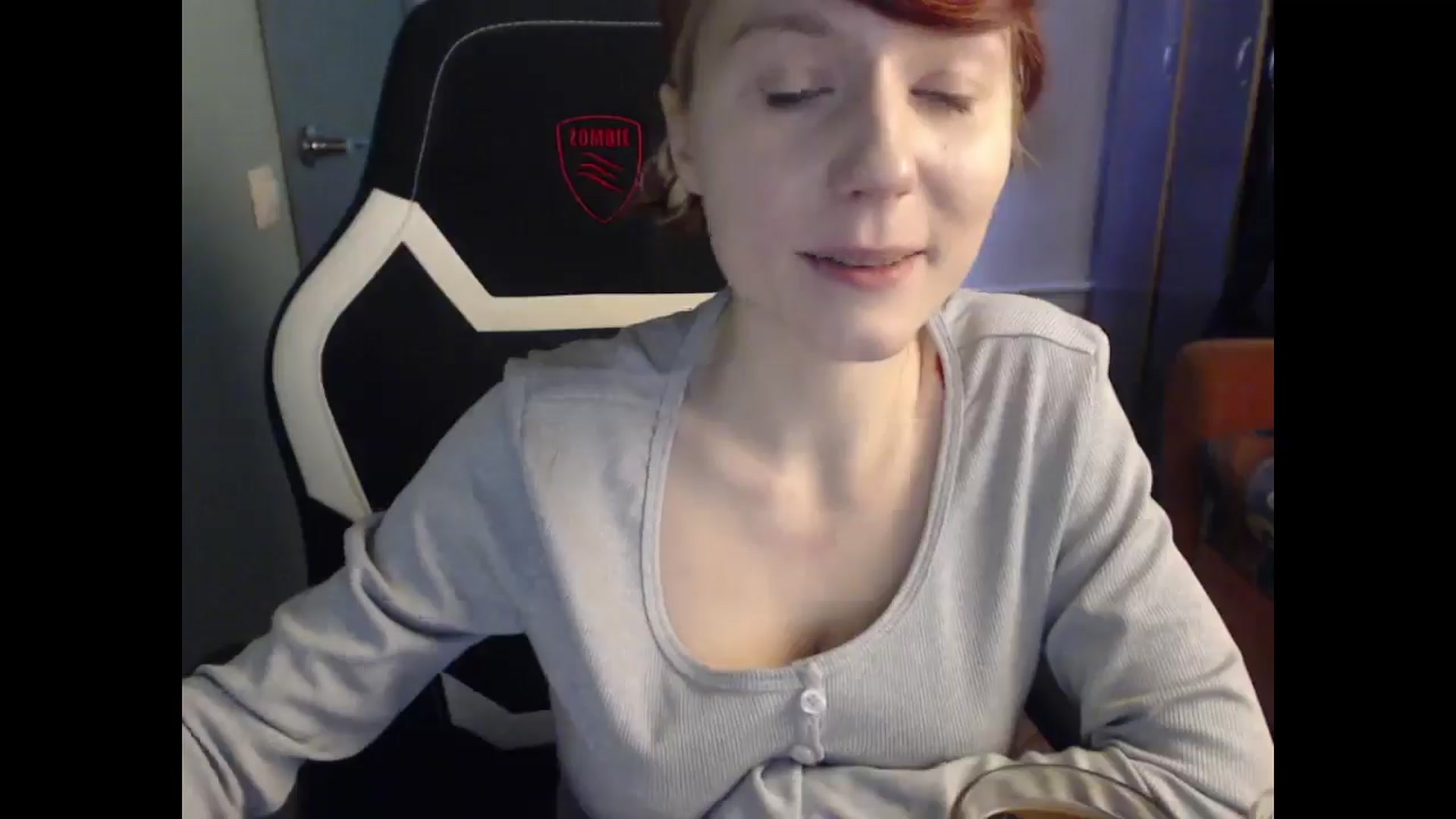 Gallery image thumbnail from NikiFoks18's myfreecams stream on, 03/23/2025, 08:41 image 17 of 20
