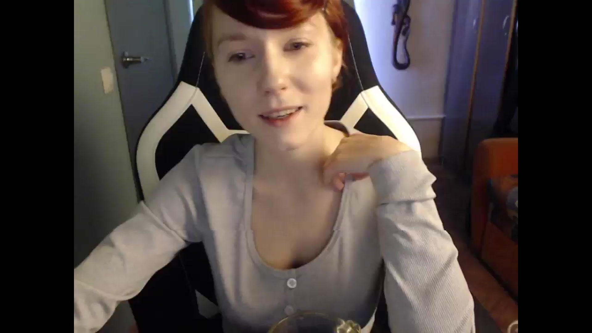 Gallery image thumbnail from NikiFoks18's myfreecams stream on, 03/23/2025, 08:41 image 7 of 20