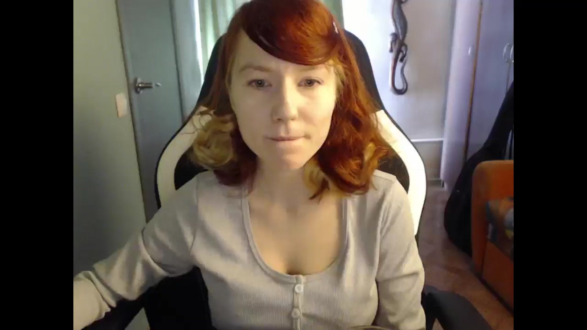 Gallery image thumbnail from NikiFoks18's myfreecams stream on, 03/25/2025, 06:41 image 7 of 20