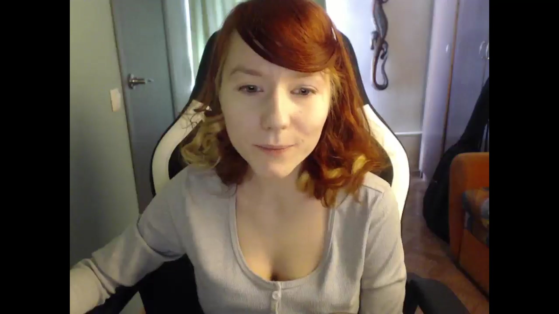 Gallery image thumbnail from NikiFoks18's myfreecams stream on, 03/25/2025, 06:41 image 19 of 20