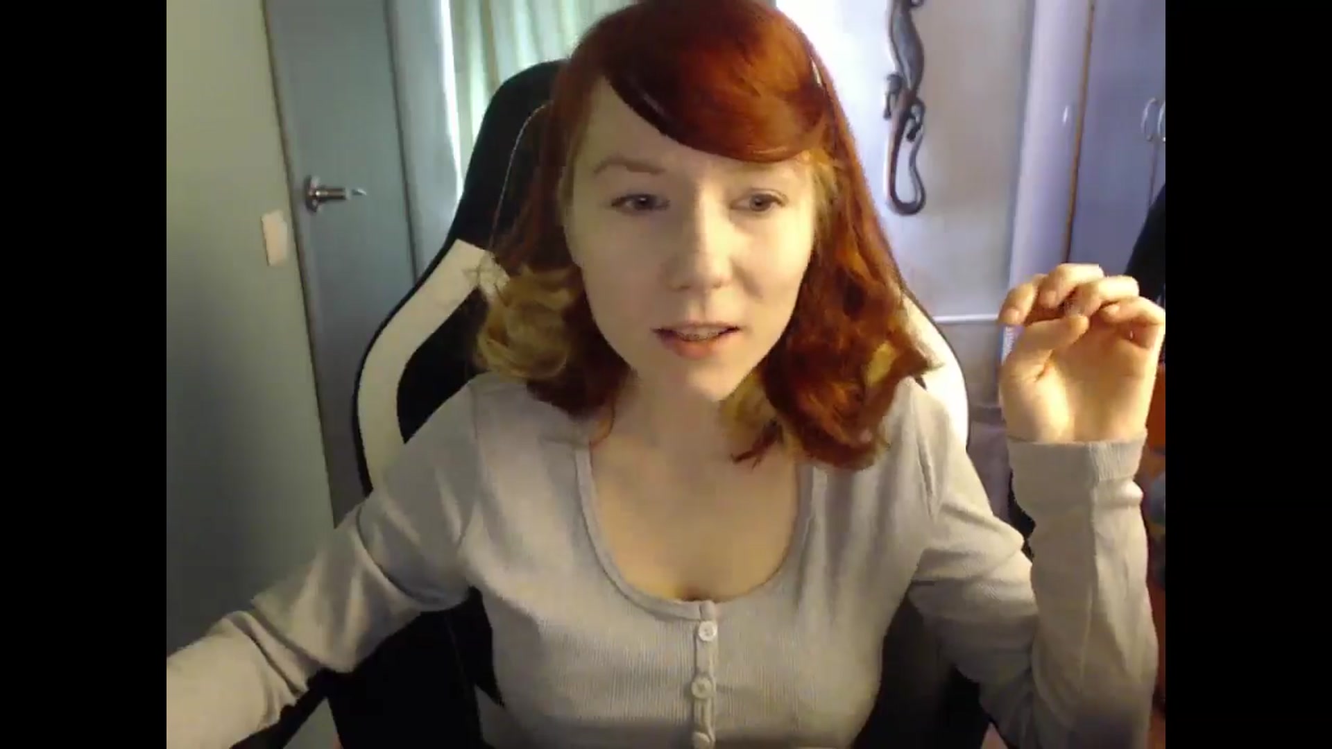 Gallery image thumbnail from NikiFoks18's myfreecams stream on, 03/25/2025, 06:41 image 8 of 20