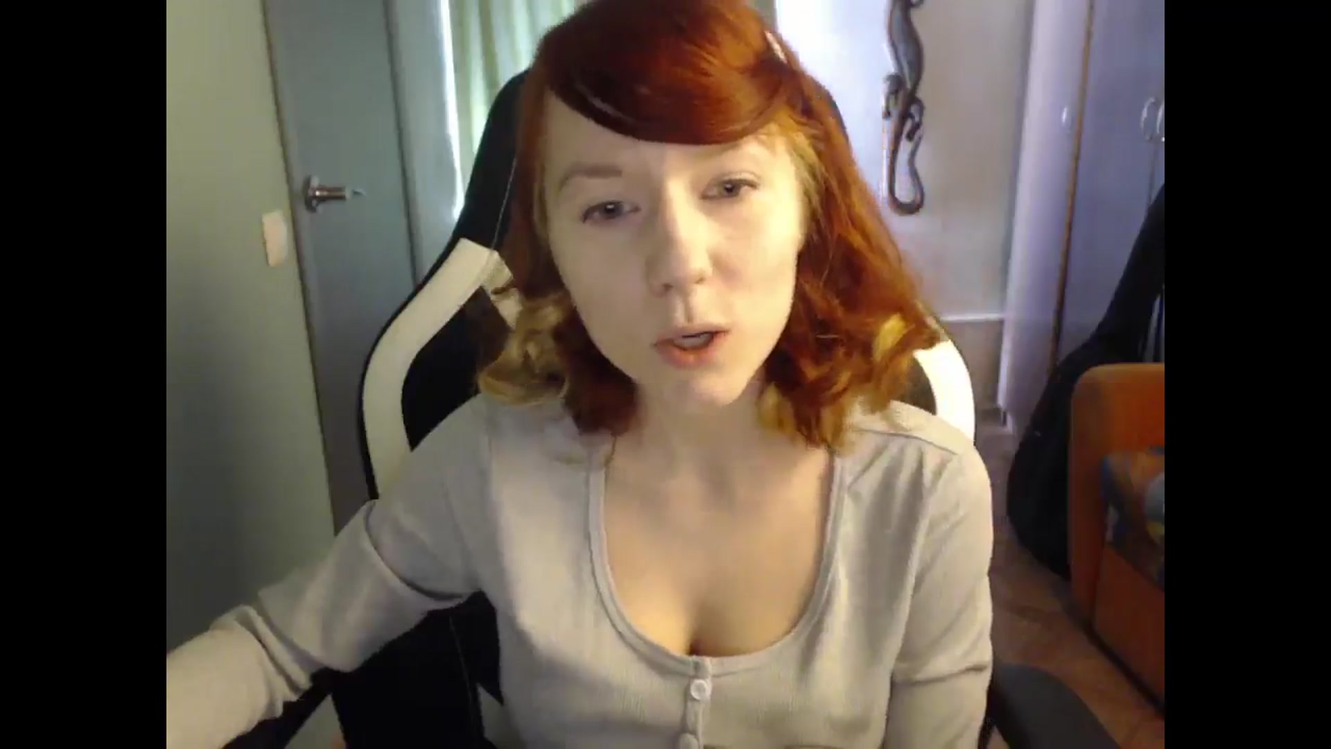 Gallery image thumbnail from NikiFoks18's myfreecams stream on, 03/25/2025, 06:41 image 18 of 20