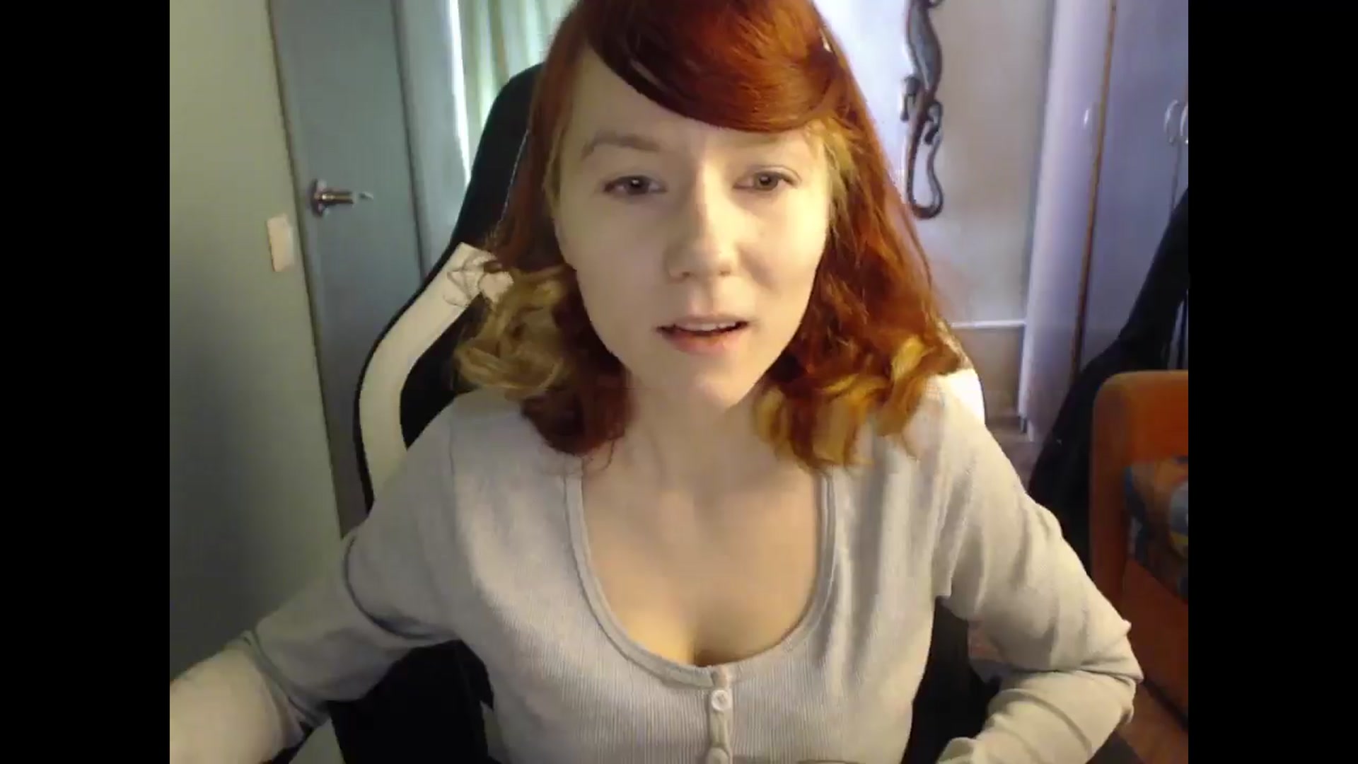 Gallery image thumbnail from NikiFoks18's myfreecams stream on, 03/25/2025, 06:41 image 14 of 20