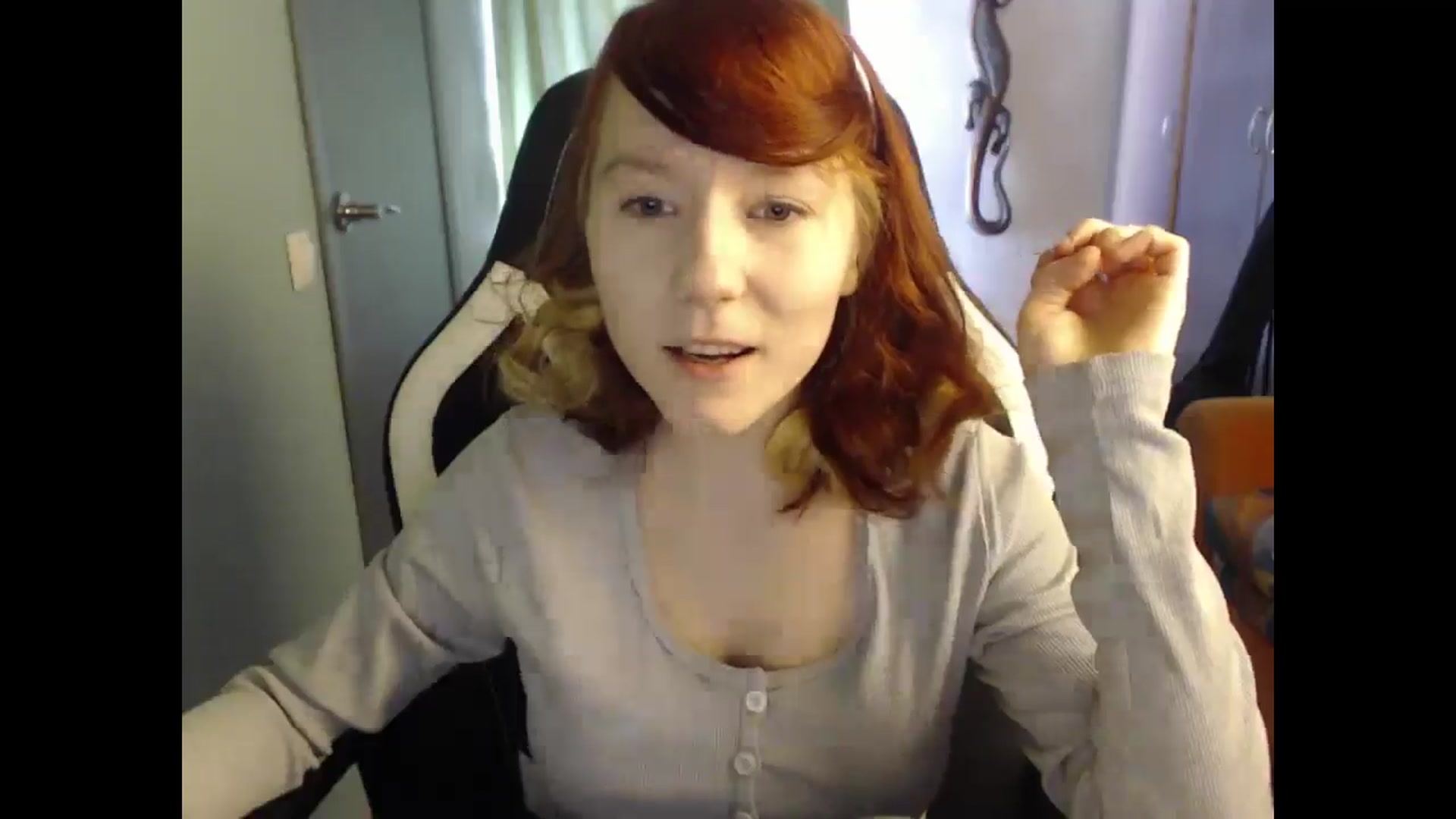 Gallery image thumbnail from NikiFoks18's myfreecams stream on, 03/25/2025, 06:41 image 9 of 20
