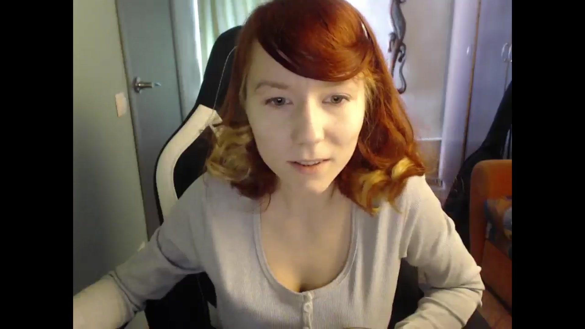 Gallery image thumbnail from NikiFoks18's myfreecams stream on, 03/25/2025, 06:41 image 12 of 20