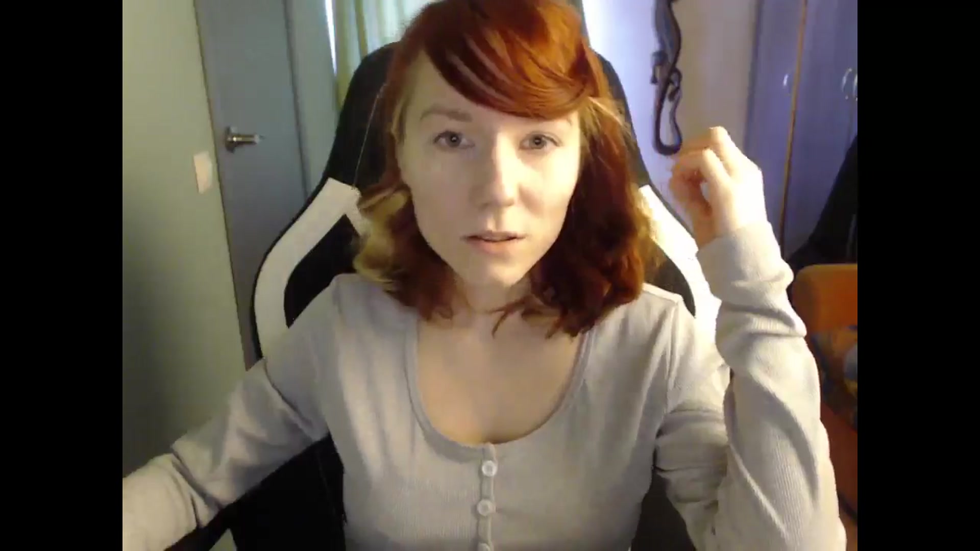 Gallery image thumbnail from NikiFoks18's myfreecams stream on, 03/25/2025, 09:27 image 6 of 20