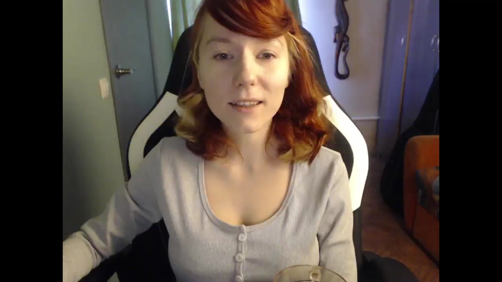 Gallery image thumbnail from NikiFoks18's myfreecams stream on, 03/25/2025, 09:27 image 10 of 20