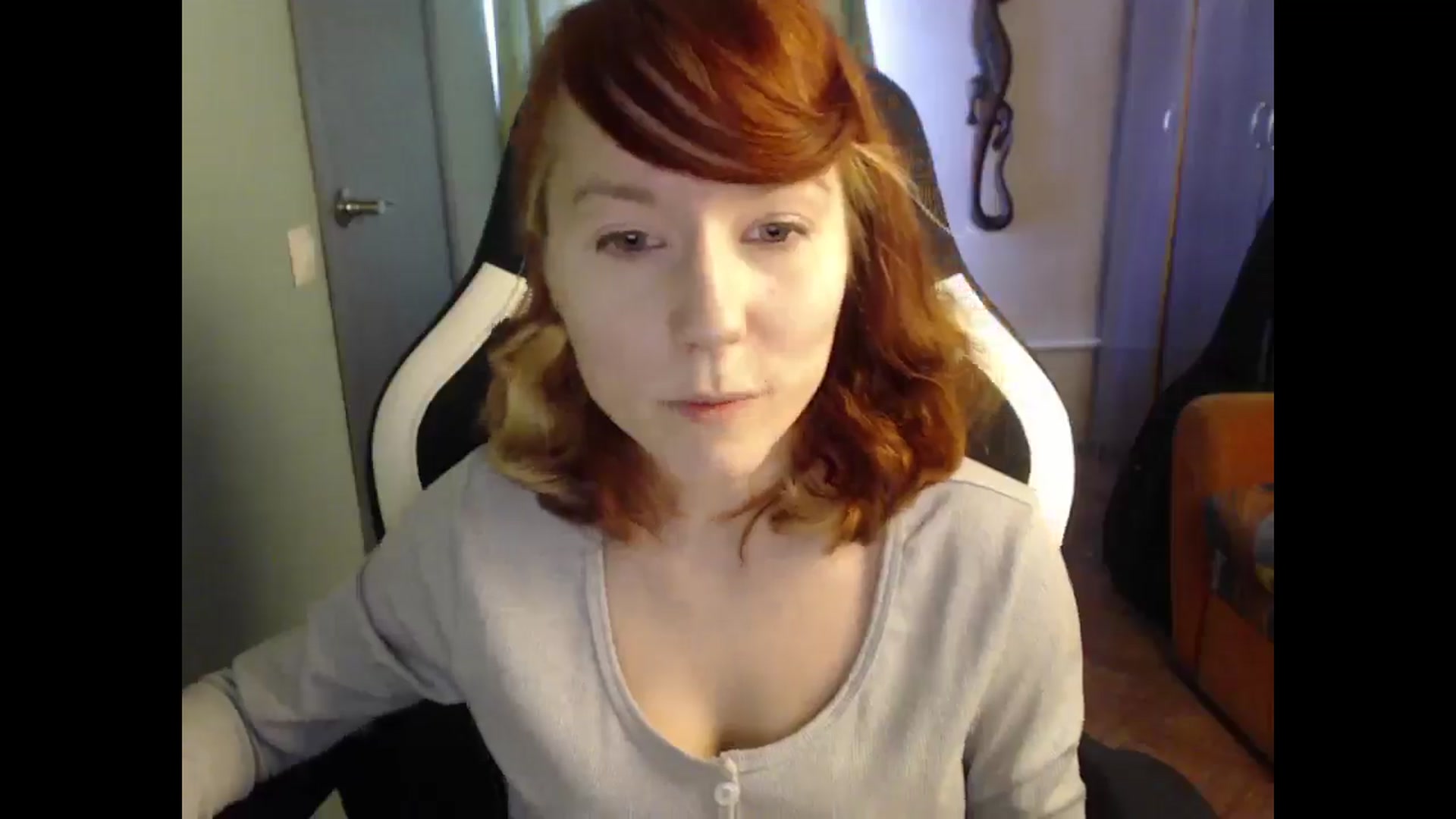Gallery image thumbnail from NikiFoks18's myfreecams stream on, 03/25/2025, 09:27 image 3 of 20