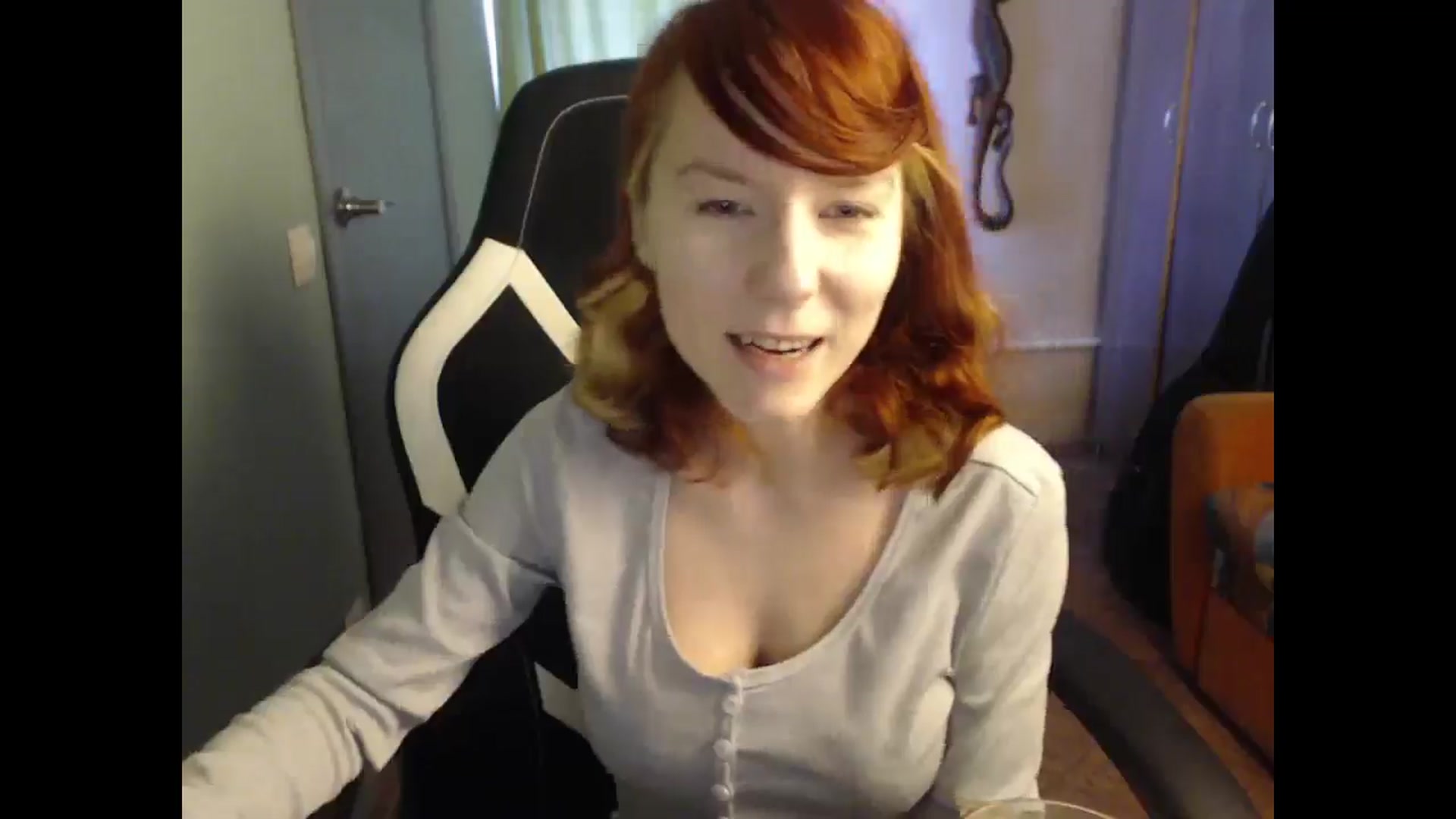 Gallery image thumbnail from NikiFoks18's myfreecams stream on, 03/25/2025, 09:27 image 18 of 20