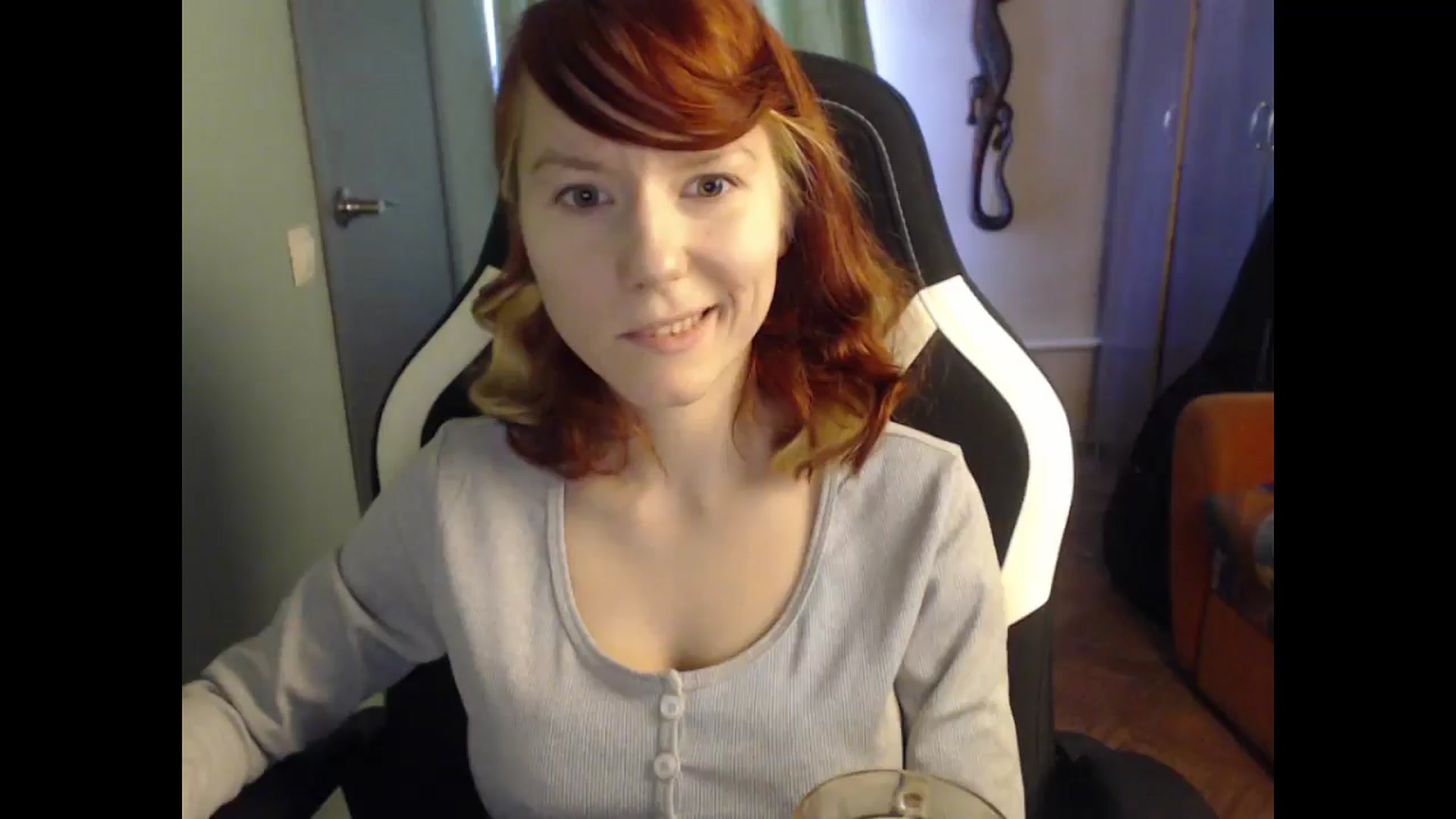 Gallery image thumbnail from NikiFoks18's myfreecams stream on, 03/25/2025, 09:27 image 11 of 20