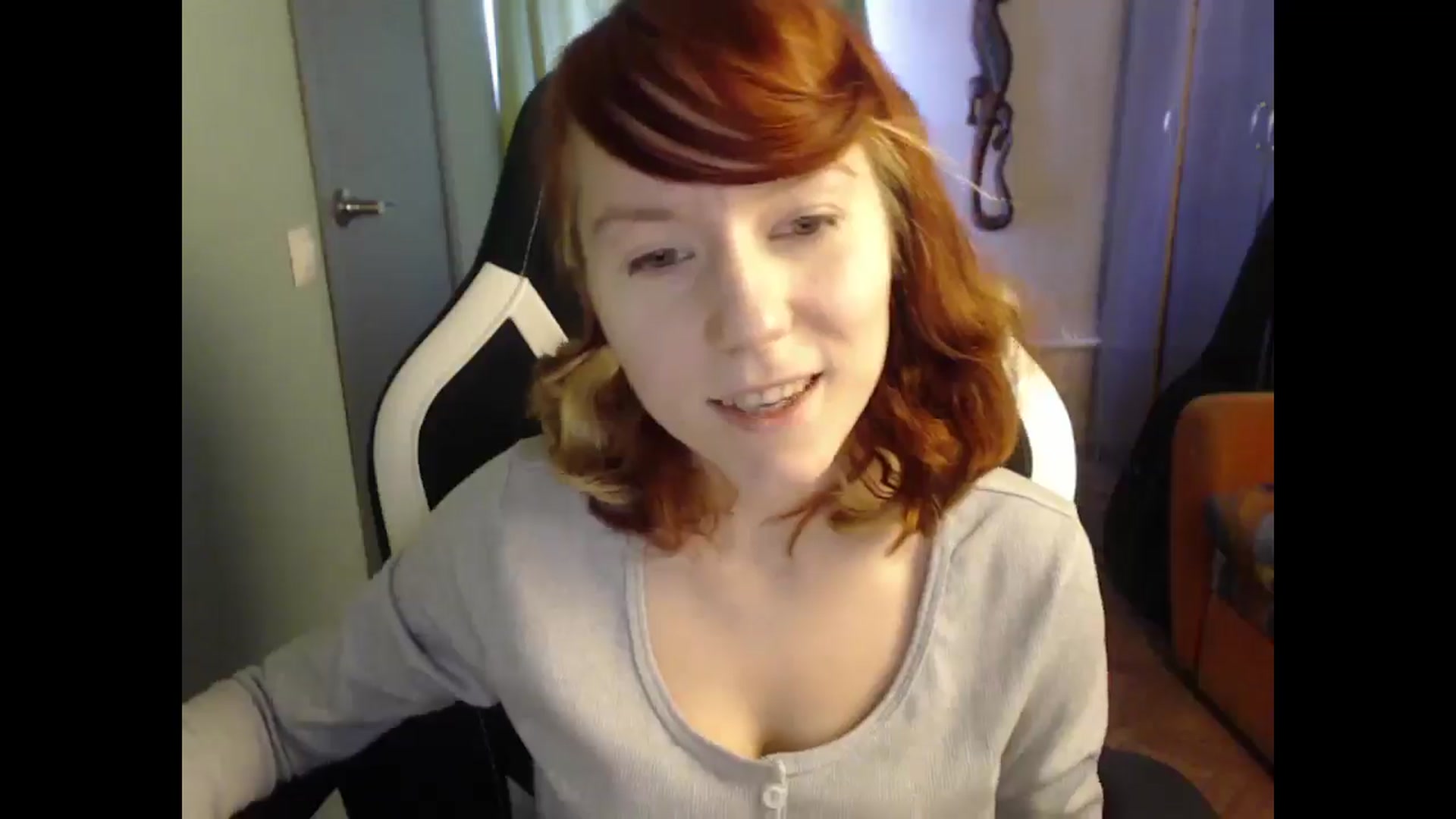 Gallery image thumbnail from NikiFoks18's myfreecams stream on, 03/25/2025, 09:27 image 2 of 20