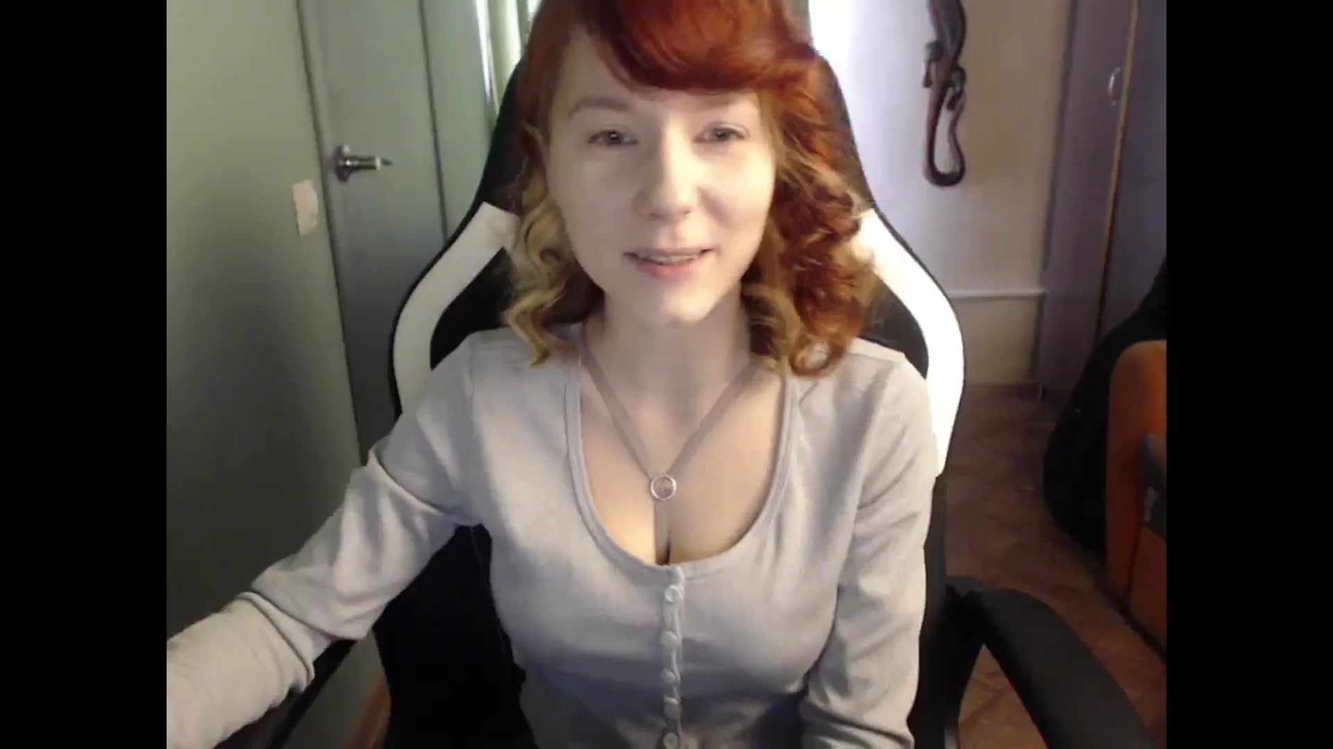 Gallery image thumbnail from NikiFoks18's myfreecams stream on, 03/27/2025, 04:05 image 5 of 20