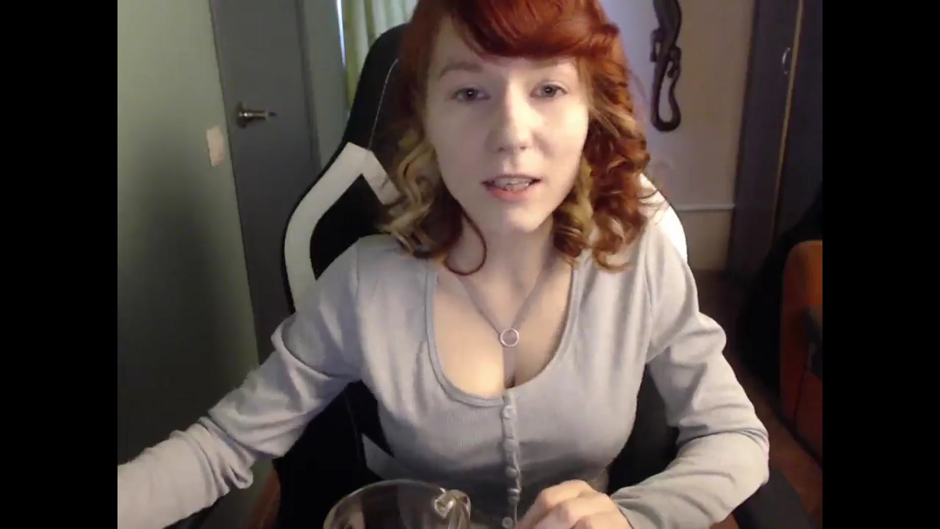 Gallery image thumbnail from NikiFoks18's myfreecams stream on, 03/27/2025, 04:05 image 3 of 20