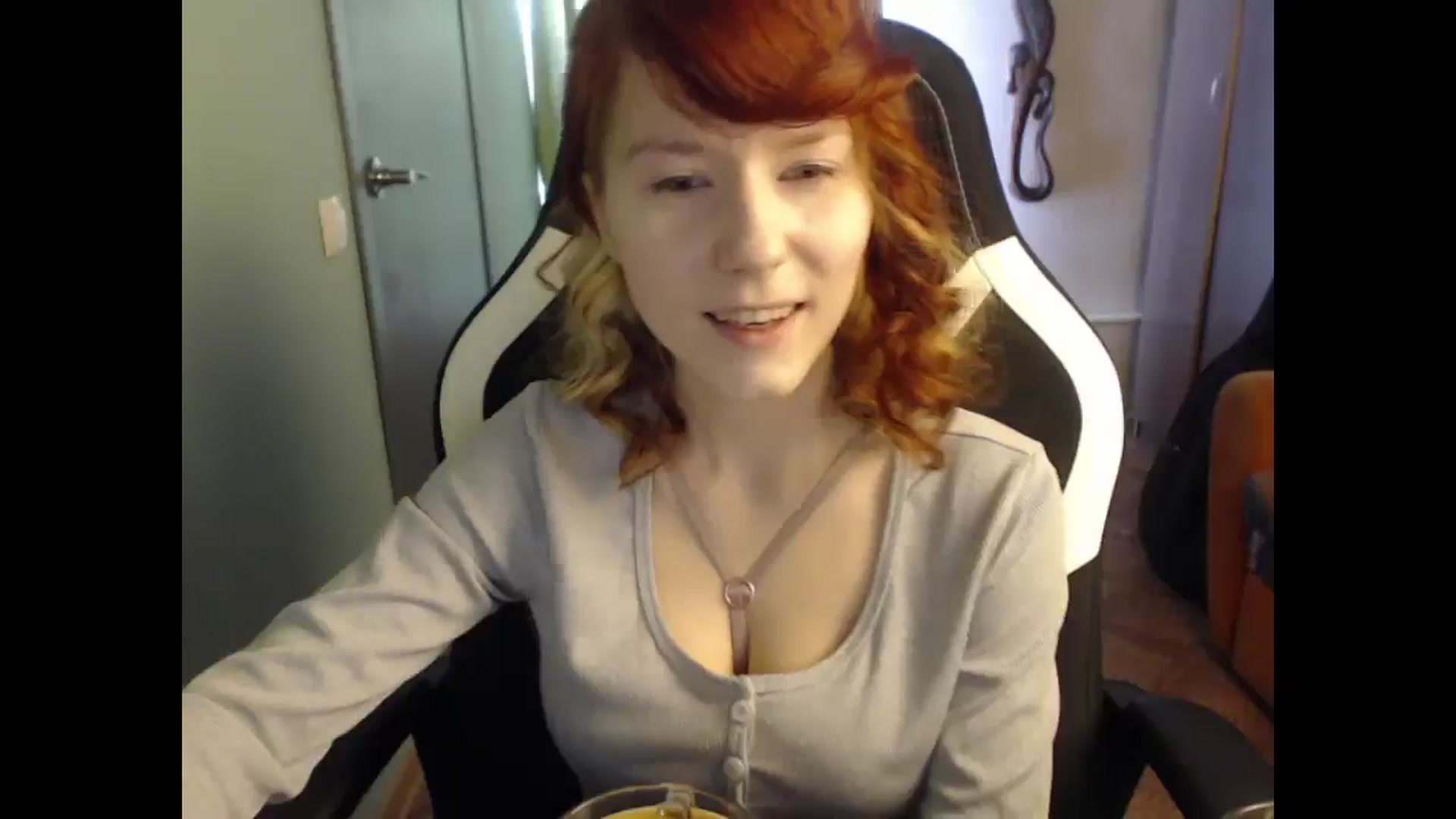 Gallery image thumbnail from NikiFoks18's myfreecams stream on, 03/27/2025, 06:42 image 2 of 20