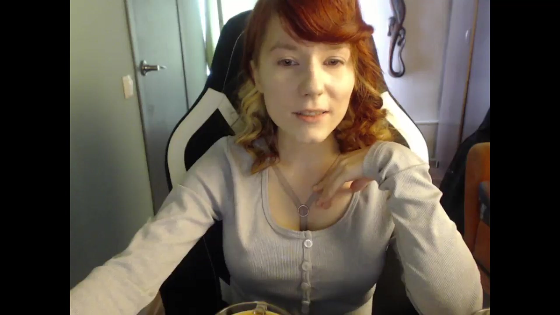 Gallery image thumbnail from NikiFoks18's myfreecams stream on, 03/27/2025, 06:42 image 3 of 20
