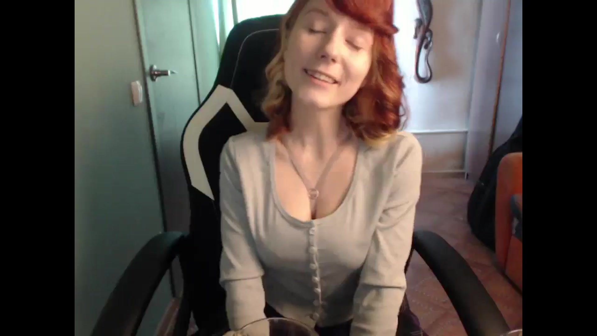 Gallery image thumbnail from NikiFoks18's myfreecams stream on, 03/27/2025, 06:42 image 7 of 20