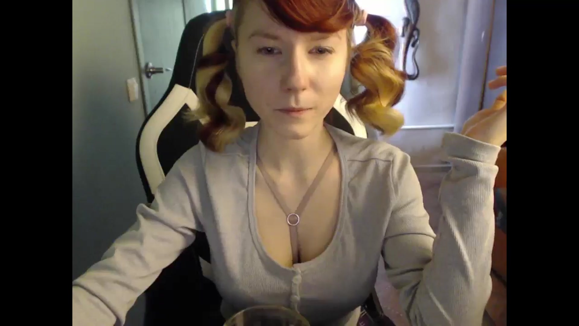 Gallery image thumbnail from NikiFoks18's myfreecams stream on, 03/27/2025, 06:42 image 14 of 20