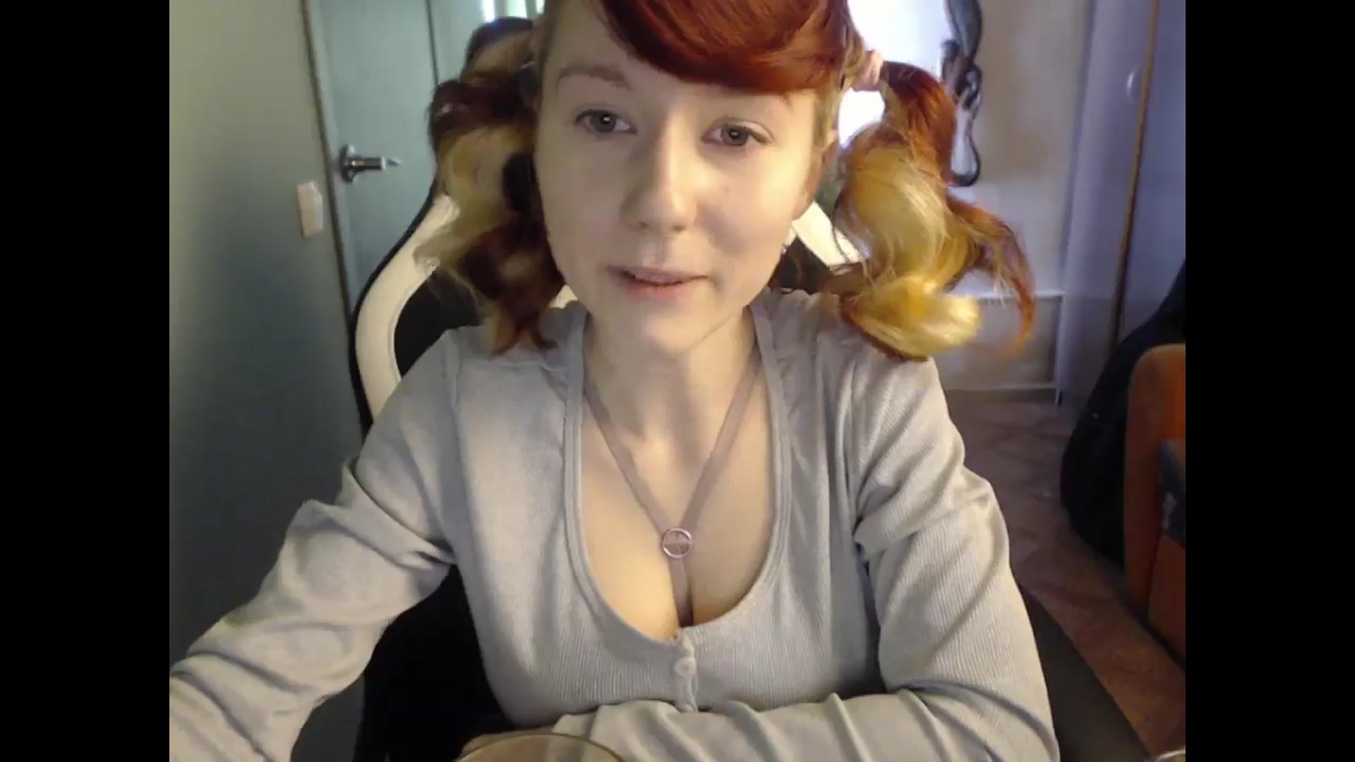 Gallery image thumbnail from NikiFoks18's myfreecams stream on, 03/27/2025, 06:42 image 10 of 20