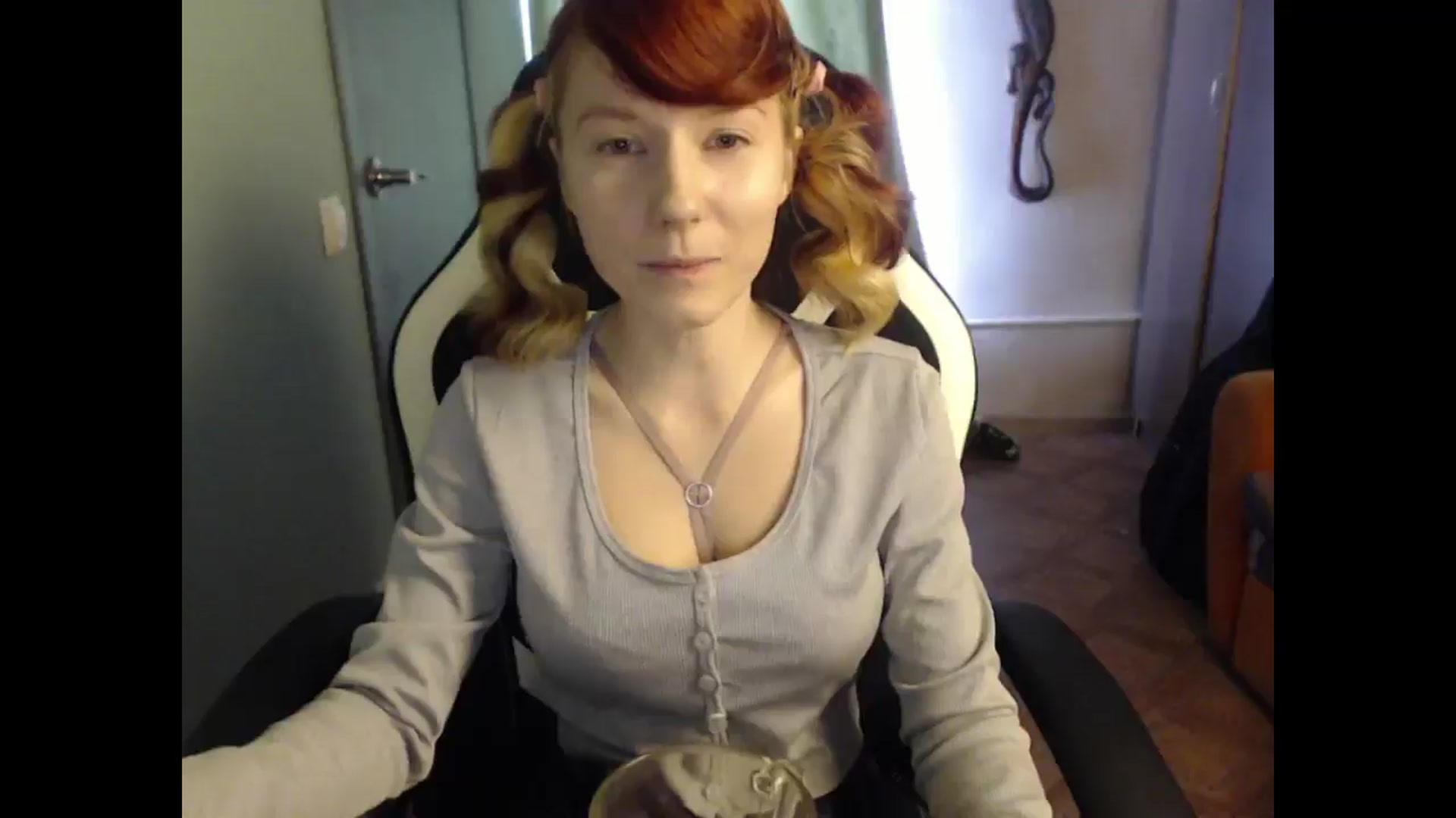 Gallery image thumbnail from NikiFoks18's myfreecams stream on, 03/27/2025, 08:02 image 8 of 20