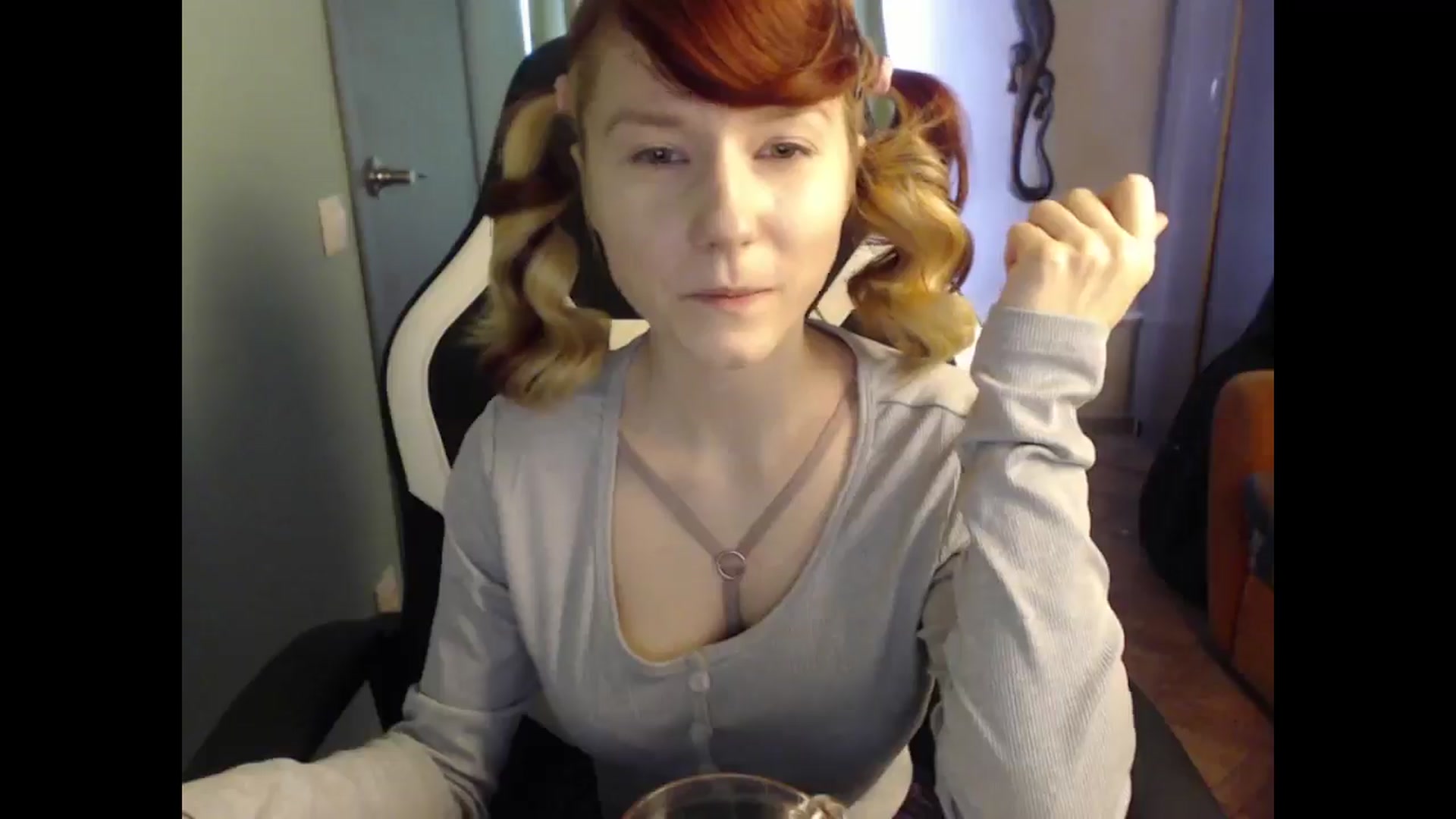 Gallery image thumbnail from NikiFoks18's myfreecams stream on, 03/27/2025, 08:02 image 15 of 20