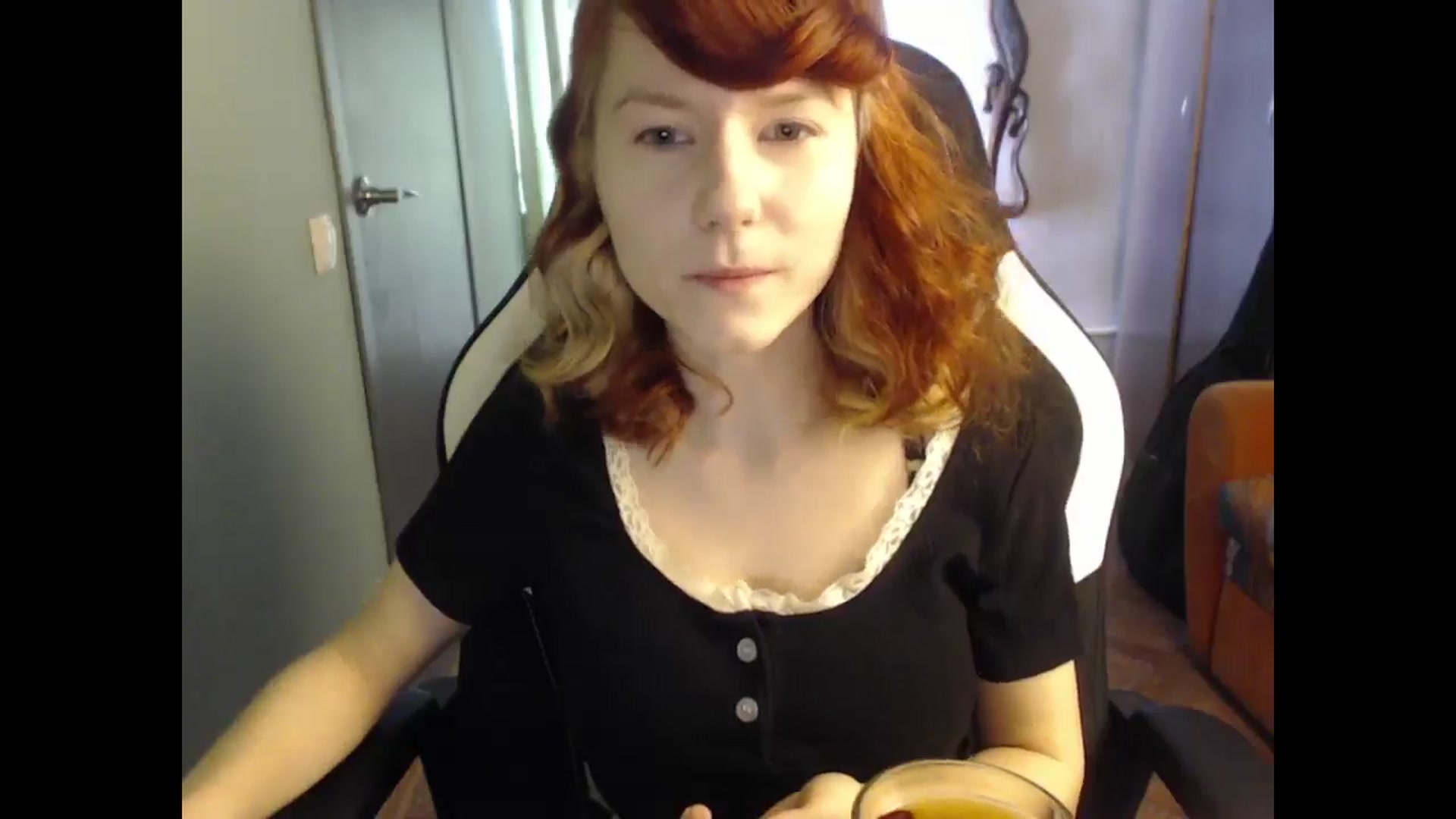 Gallery image thumbnail from NikiFoks18's myfreecams stream on, 03/28/2025, 05:39 image 13 of 20