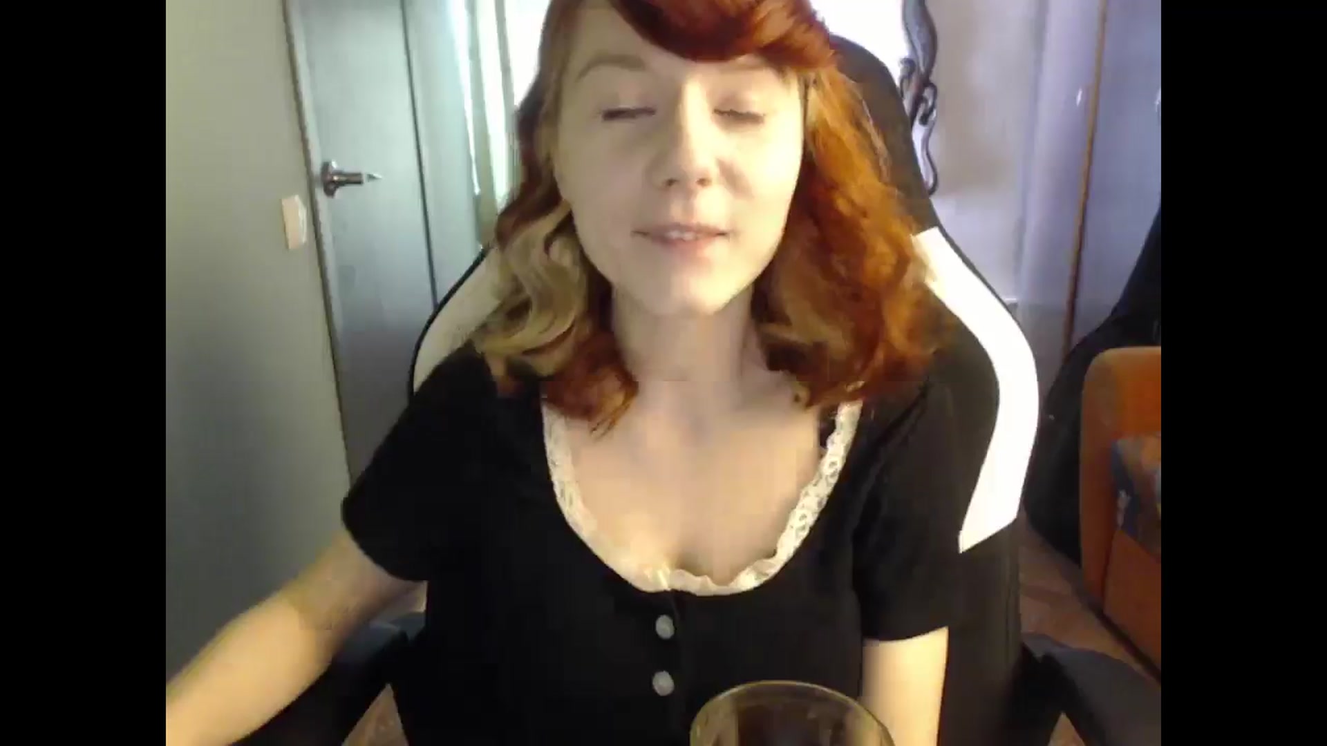 Gallery image thumbnail from NikiFoks18's myfreecams stream on, 03/28/2025, 05:39 image 19 of 20