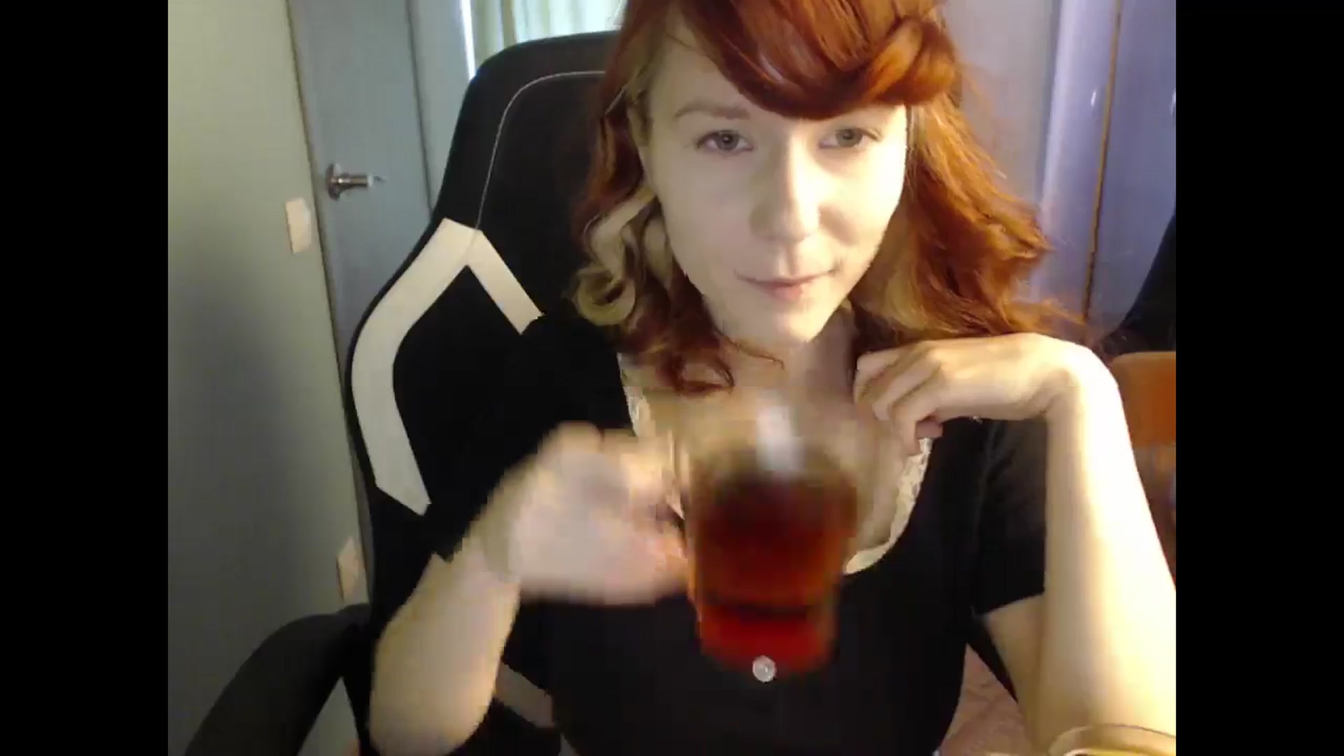Gallery image thumbnail from NikiFoks18's myfreecams stream on, 03/28/2025, 07:32 image 3 of 20