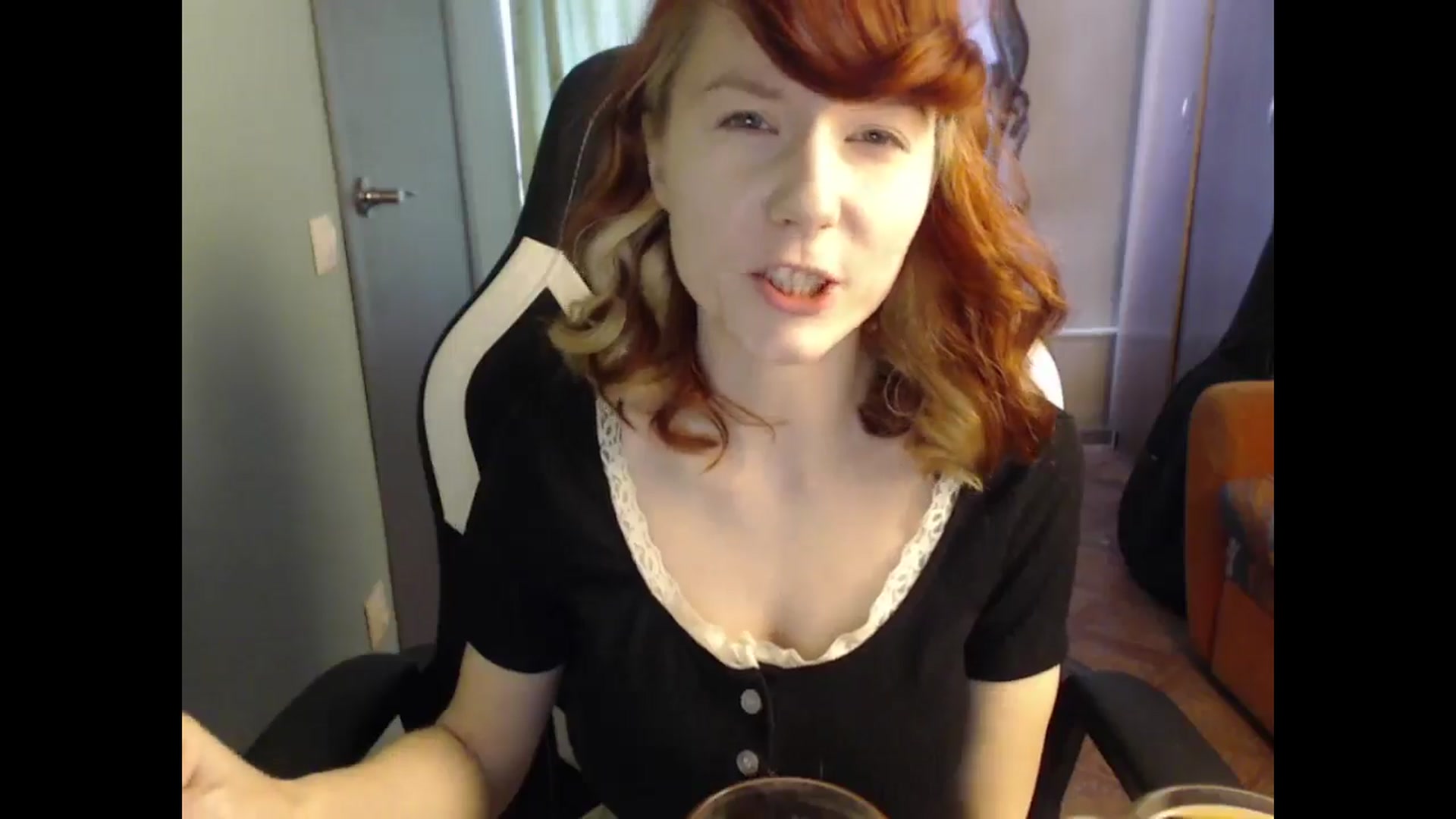 Gallery image thumbnail from NikiFoks18's myfreecams stream on, 03/28/2025, 07:32 image 5 of 20