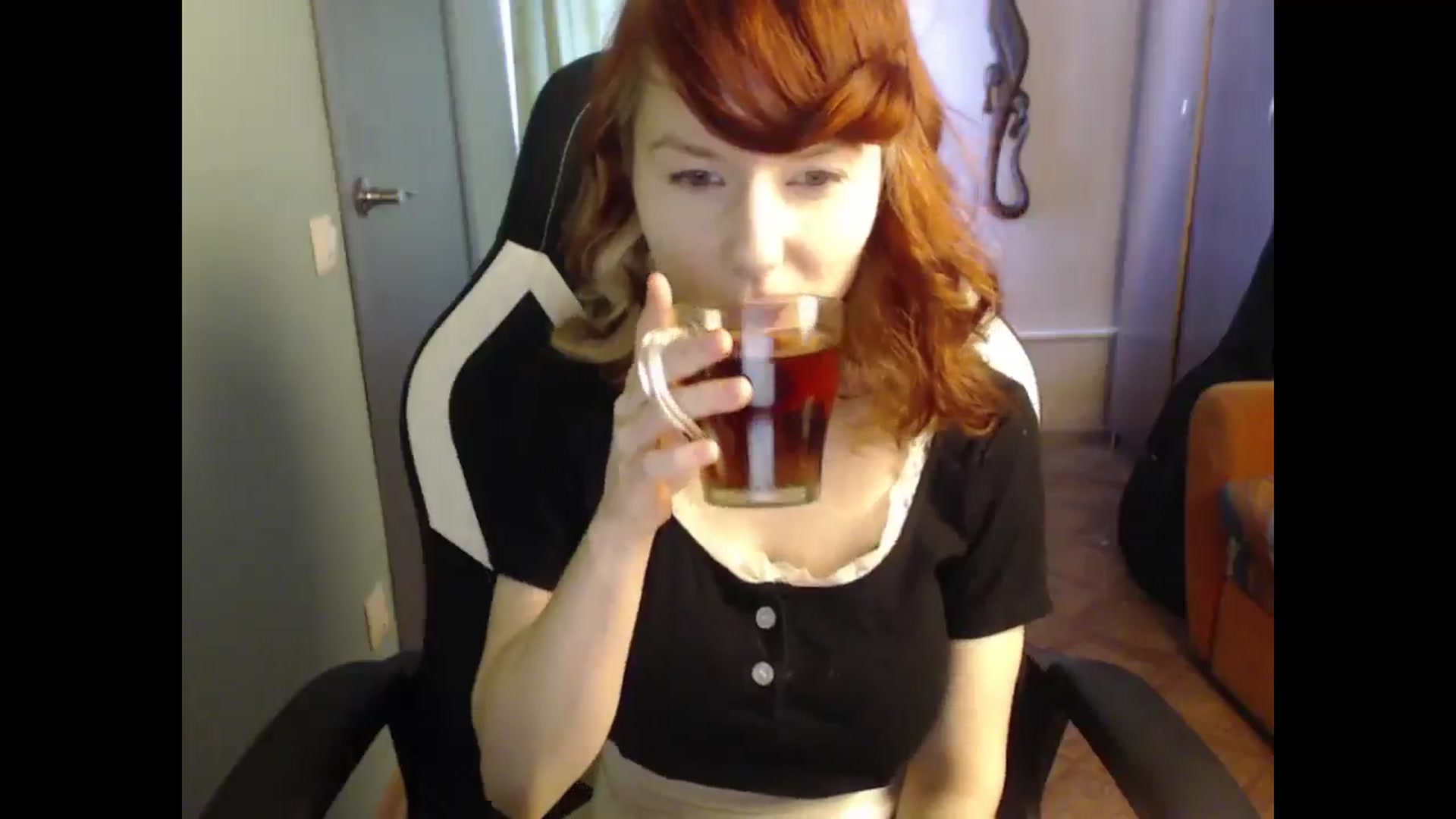 Gallery image thumbnail from NikiFoks18's myfreecams stream on, 03/28/2025, 07:32 image 12 of 20