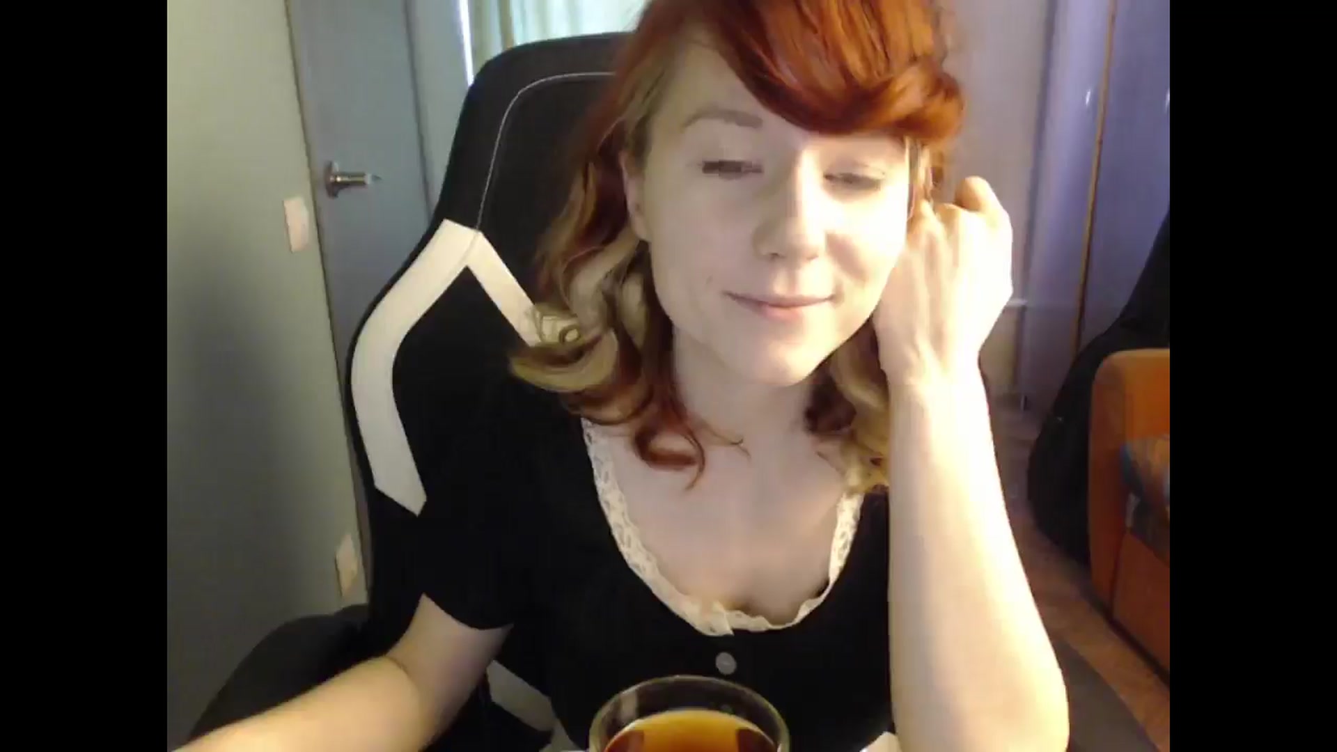 Gallery image thumbnail from NikiFoks18's myfreecams stream on, 03/28/2025, 07:32 image 11 of 20
