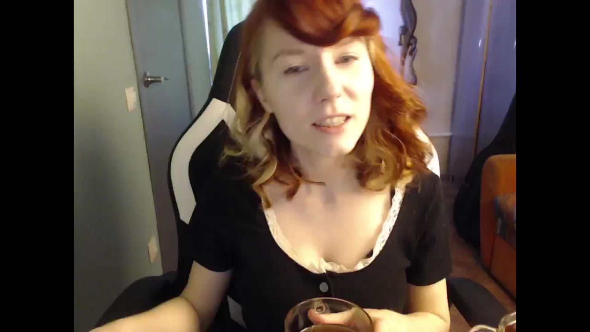 Gallery image thumbnail from NikiFoks18's myfreecams stream on, 03/28/2025, 09:19 image 1 of 20