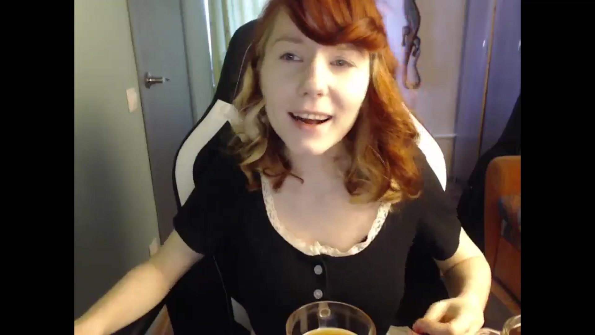 Gallery image thumbnail from NikiFoks18's myfreecams stream on, 03/28/2025, 09:19 image 2 of 20